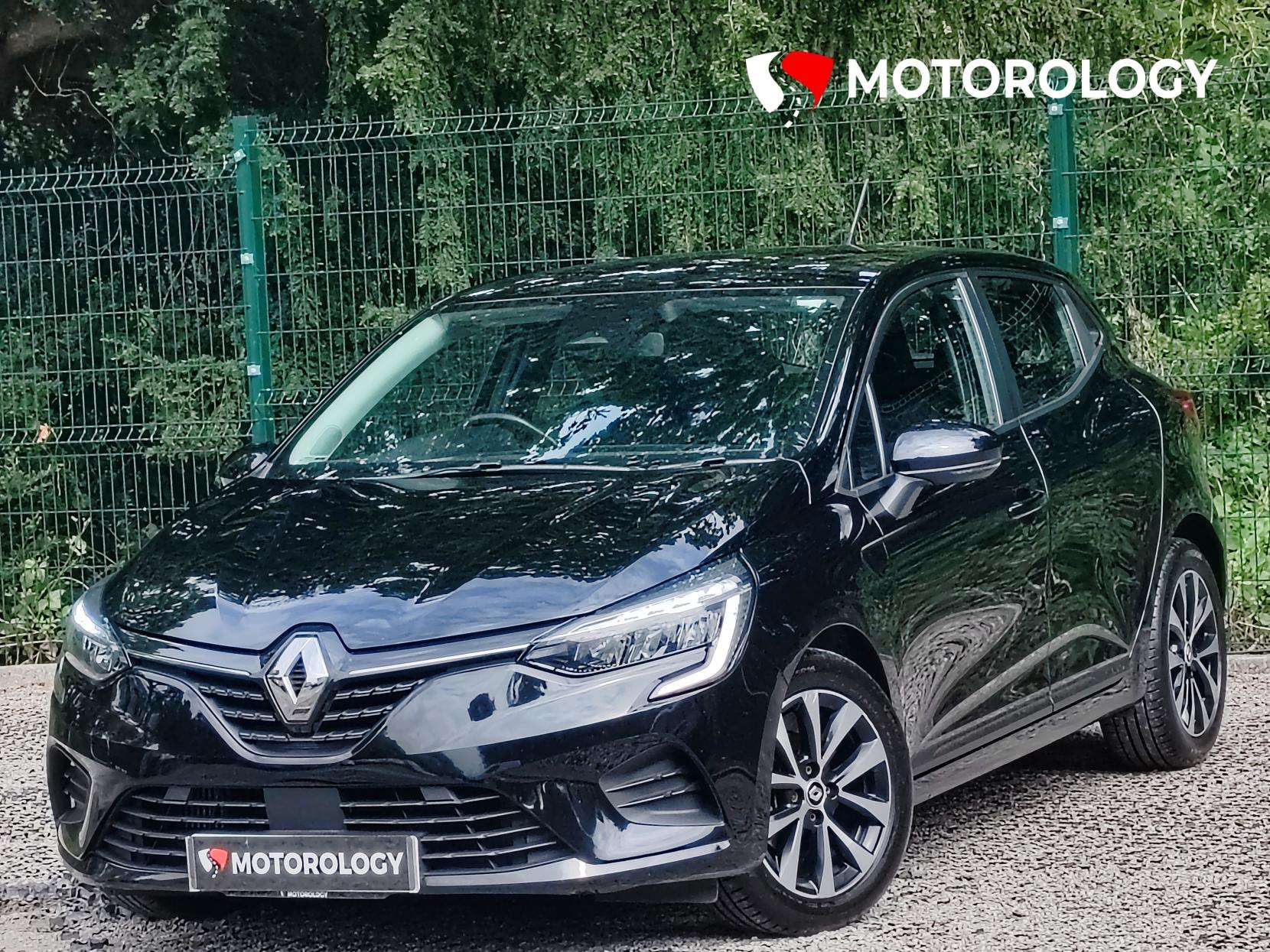A 2023 RENAULT CLIO 1.0 TCe Evolution Hatchback 5dr Petrol Manual Euro 6 (s/s) (90 ps) A 2023 RENAULT CLIO 1.0 TCe Evolution Hatchback 5dr Petrol Manual Euro 6 (s/s) (90 ps)