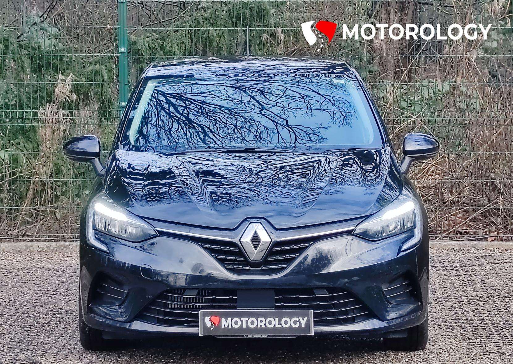 A 2023 RENAULT CLIO 1.0 TCe Evolution Hatchback 5dr Petrol Manual Euro 6 (s/s) (90 ps) A 2023 RENAULT CLIO 1.0 TCe Evolution Hatchback 5dr Petrol Manual Euro 6 (s/s) (90 ps)