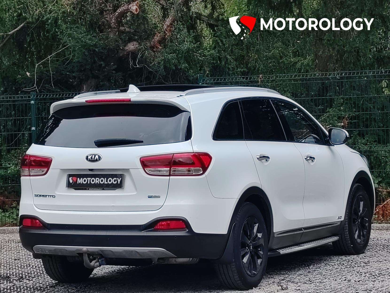 A 2015 KIA SORENTO 2.2 CRDi KX-3 SUV 5dr Diesel Auto AWD Euro 6 (197 bhp) A 2015 KIA SORENTO 2.2 CRDi KX-3 SUV 5dr Diesel Auto AWD Euro 6 (197 bhp)