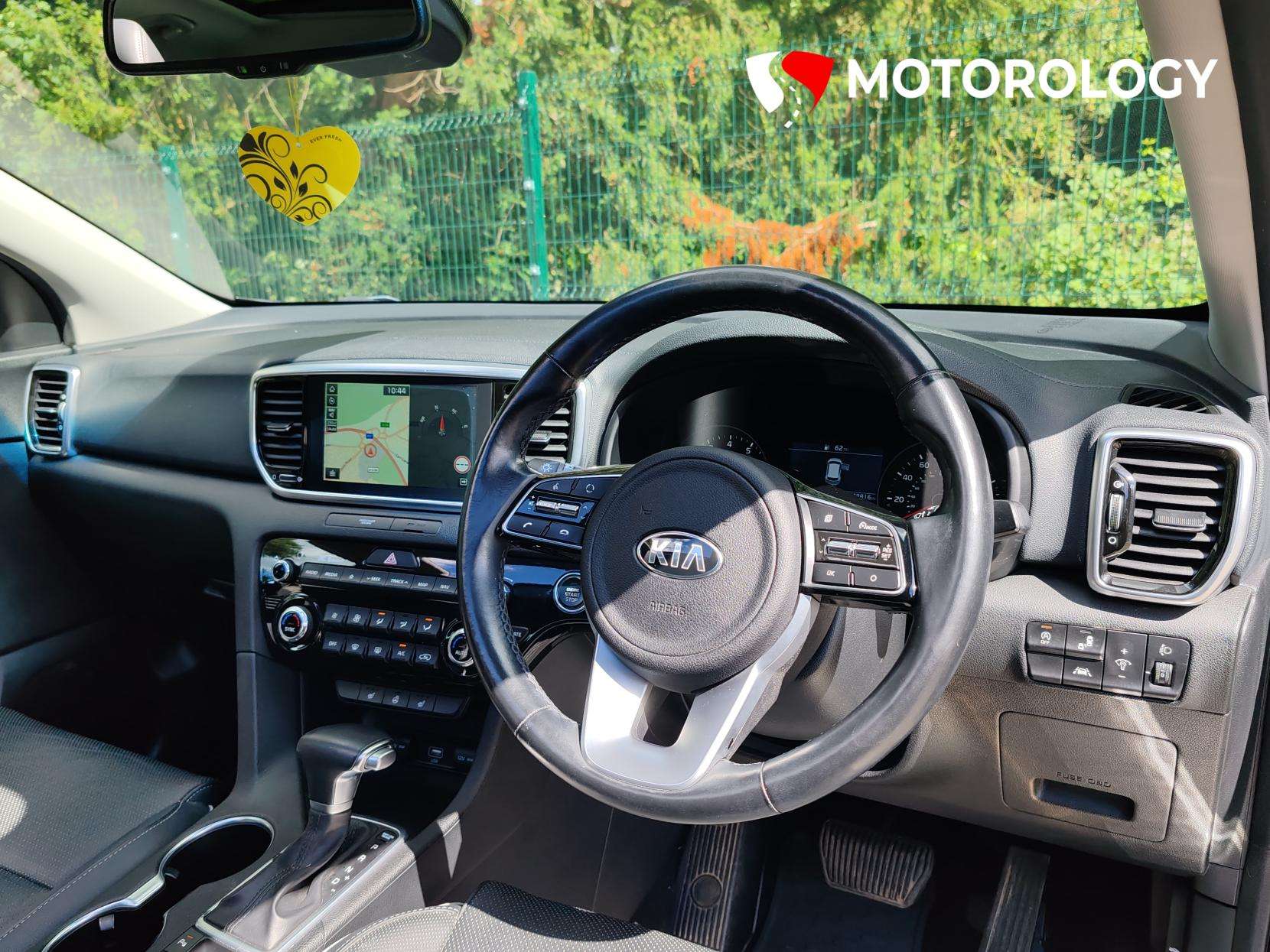 A 2019 KIA SPORTAGE 1.6 T-GDi 4 SUV 5dr Petrol DCT AWD Euro 6 (s/s) (174 bhp) A 2019 KIA SPORTAGE 1.6 T-GDi 4 SUV 5dr Petrol DCT AWD Euro 6 (s/s) (174 bhp)