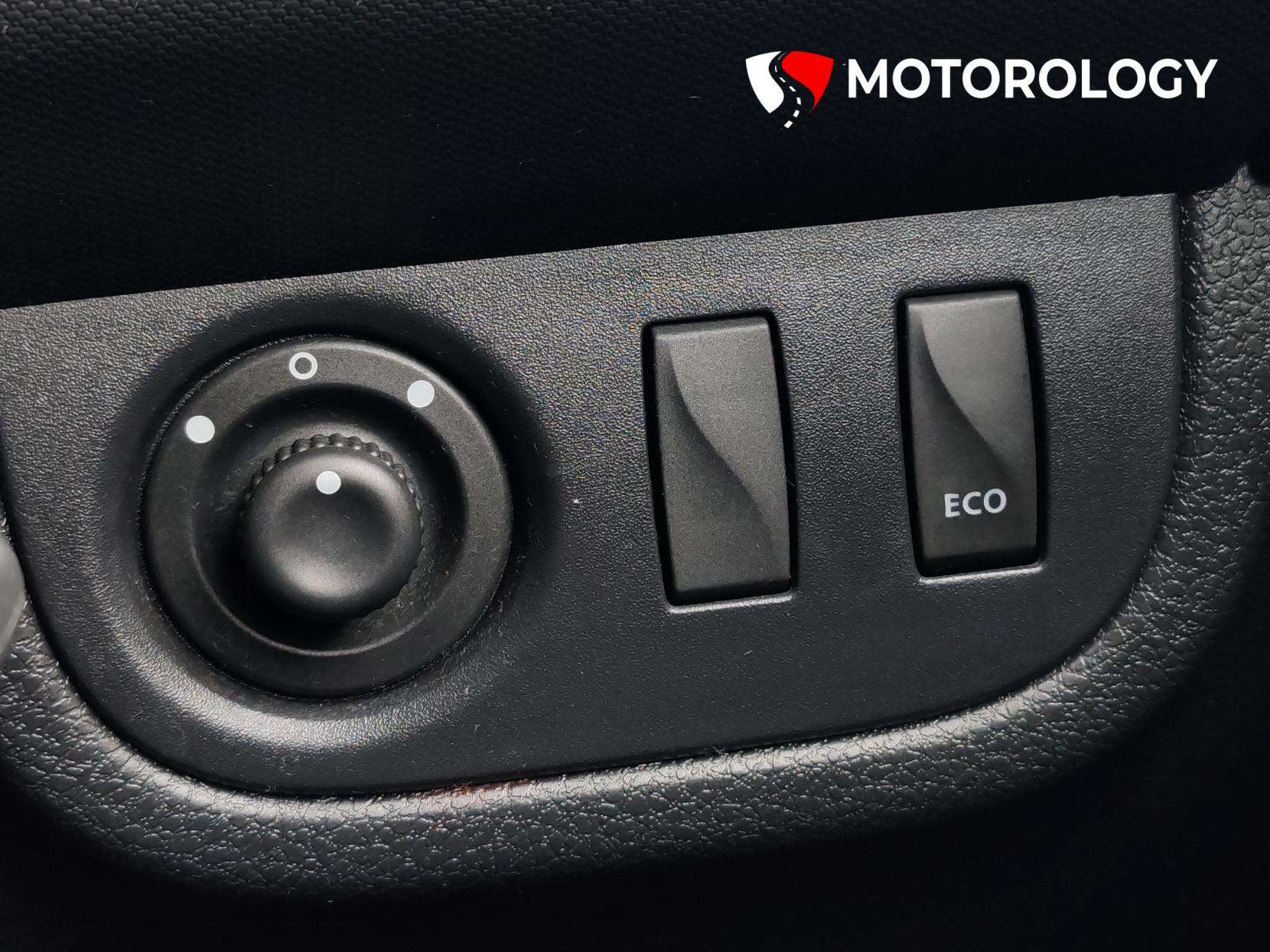 2014 DACIA SANDERO 2014 DACIA SANDERO