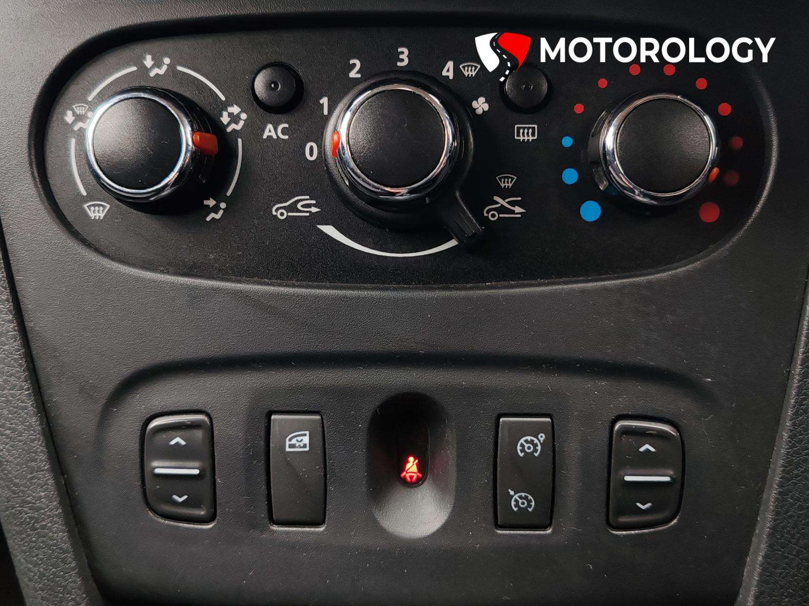 2014 DACIA SANDERO 2014 DACIA SANDERO