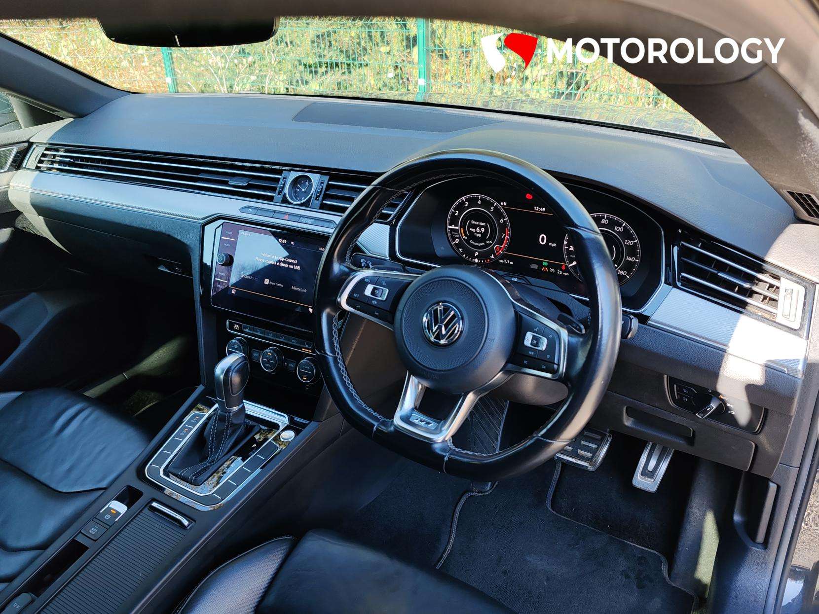 A 2019 VOLKSWAGEN ARTEON 1.5 TSI EVO R-Line Fastback 5dr Petrol DSG Euro 6 (s/s) (150 ps) A 2019 VOLKSWAGEN ARTEON 1.5 TSI EVO R-Line Fastback 5dr Petrol DSG Euro 6 (s/s) (150 ps)