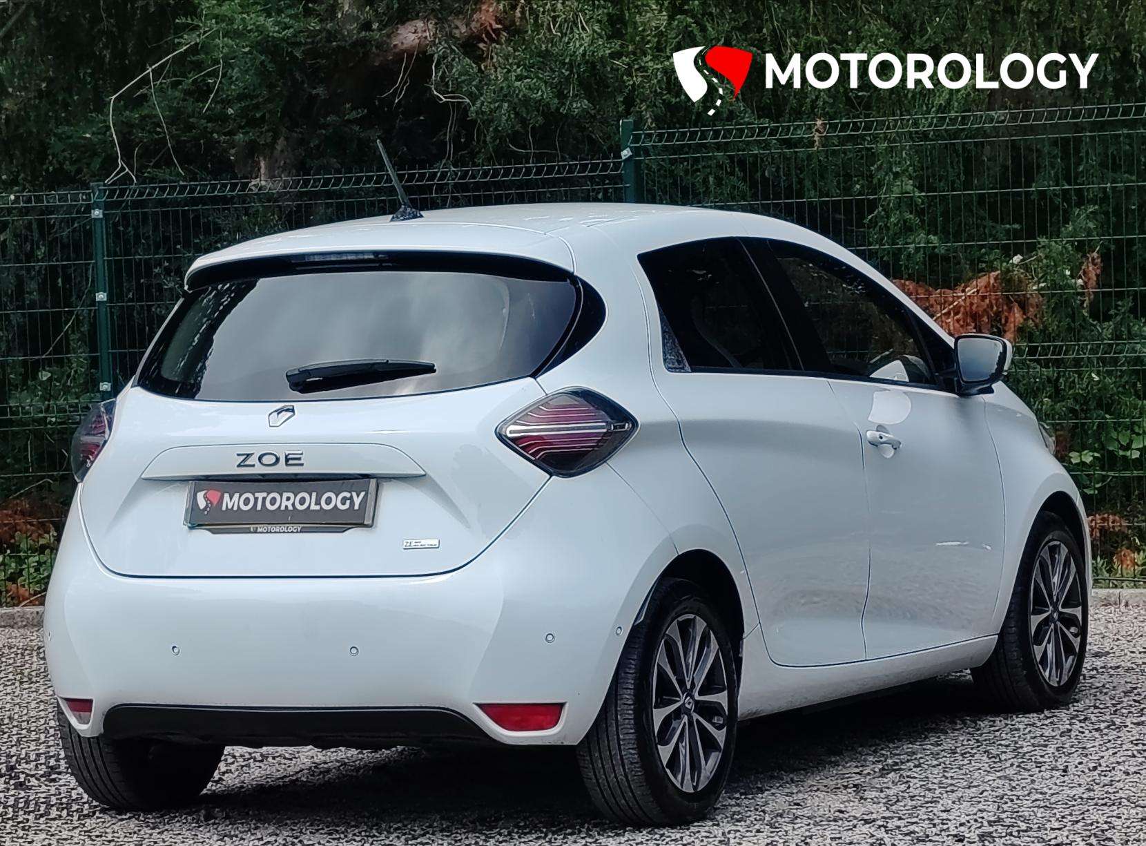 A 2021 RENAULT ZOE R135 52kWh GT Line Hatchback 5dr Electric Auto (i, Rapid Charge) (134 bhp) A 2021 RENAULT ZOE R135 52kWh GT Line Hatchback 5dr Electric Auto (i, Rapid Charge) (134 bhp)