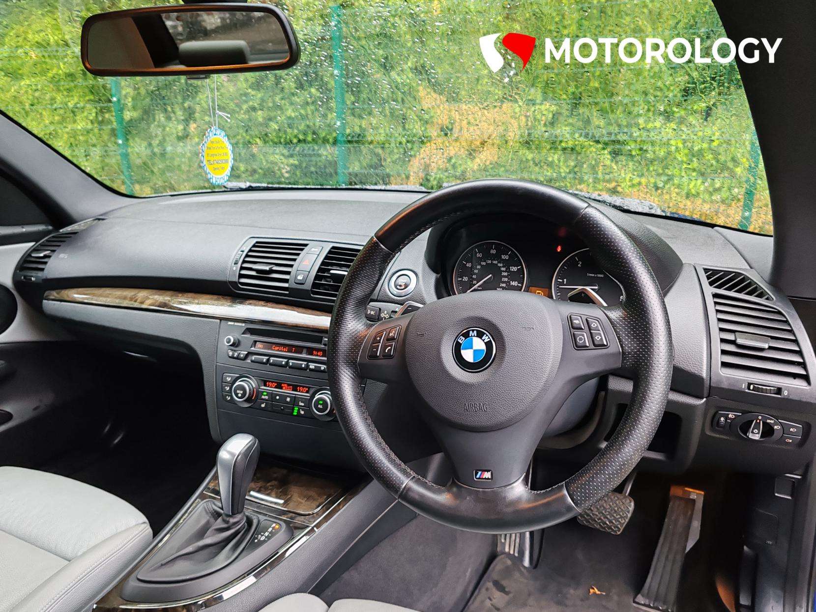 A 2011 BMW 1 SERIES 2.0 123d M Sport Coupe 2dr Diesel Steptronic Euro 5 (204 ps) A 2011 BMW 1 SERIES 2.0 123d M Sport Coupe 2dr Diesel Steptronic Euro 5 (204 ps)