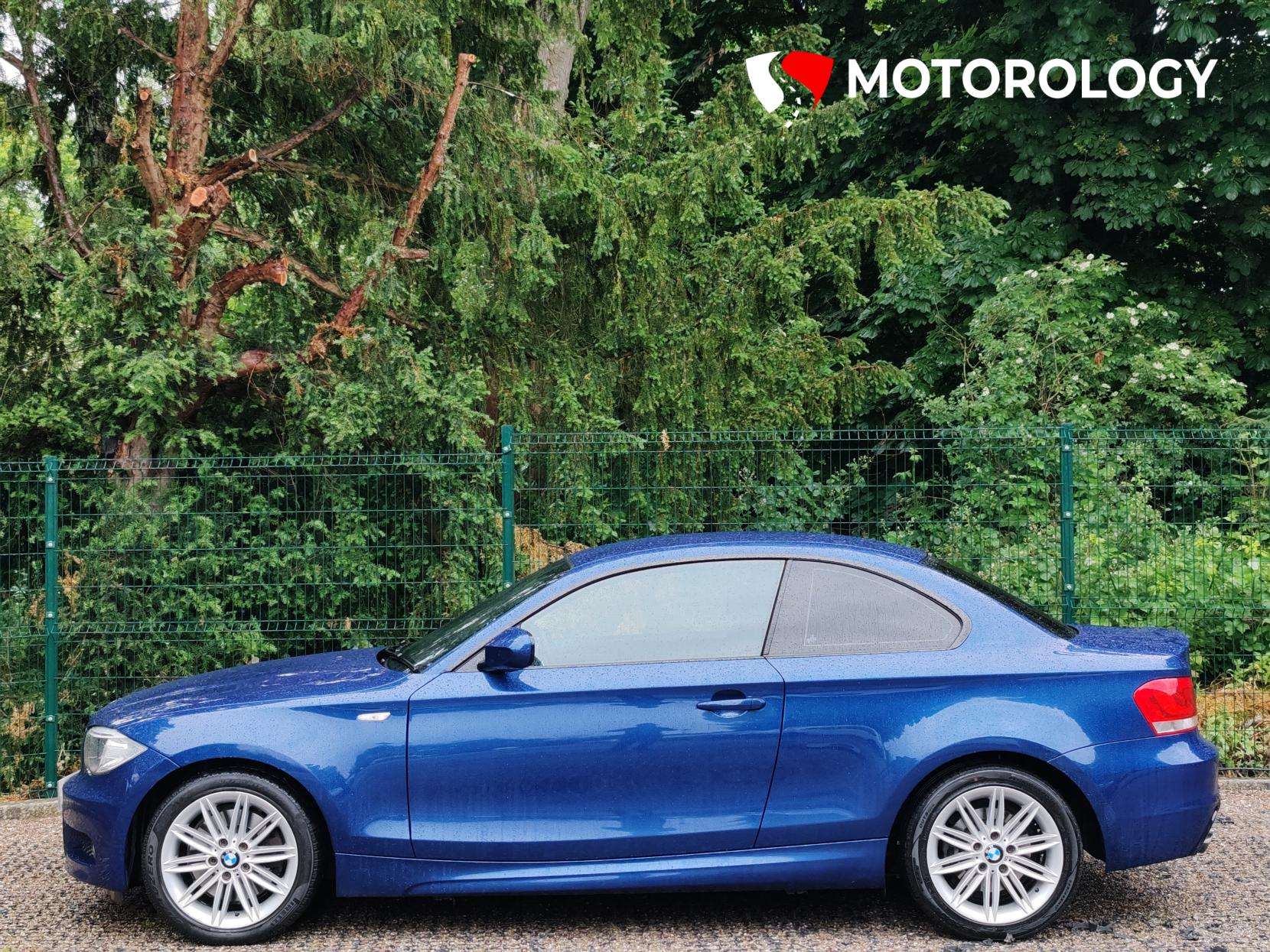 2011 BMW 1 SERIES 2011 BMW 1 SERIES