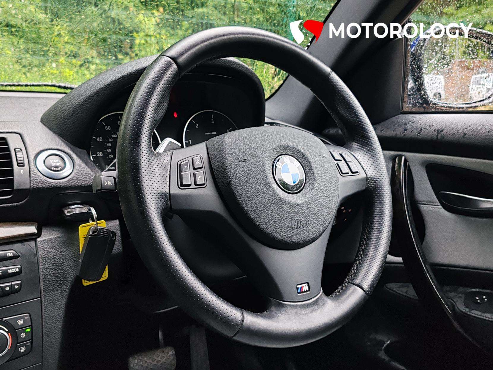 2011 BMW 1 SERIES 2011 BMW 1 SERIES