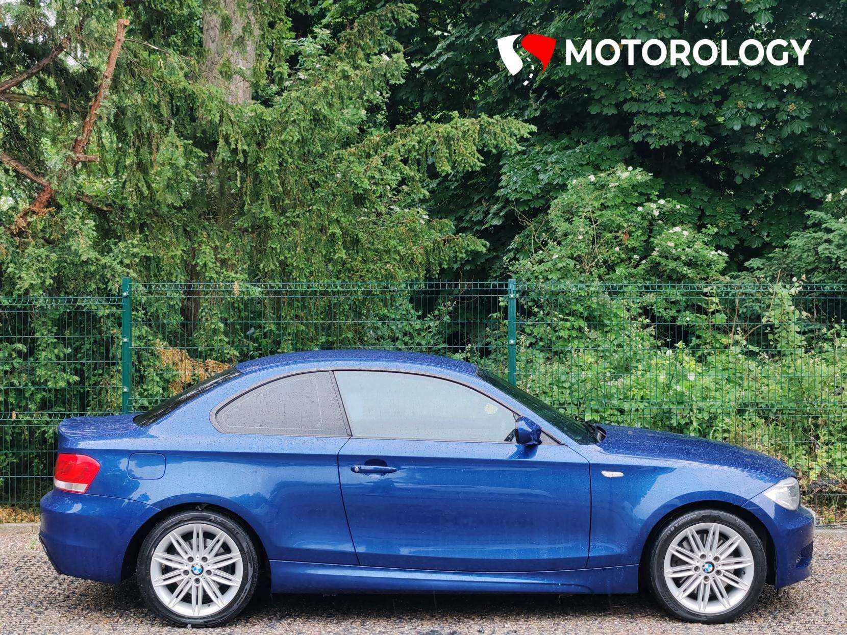 2011 BMW 1 SERIES 2011 BMW 1 SERIES