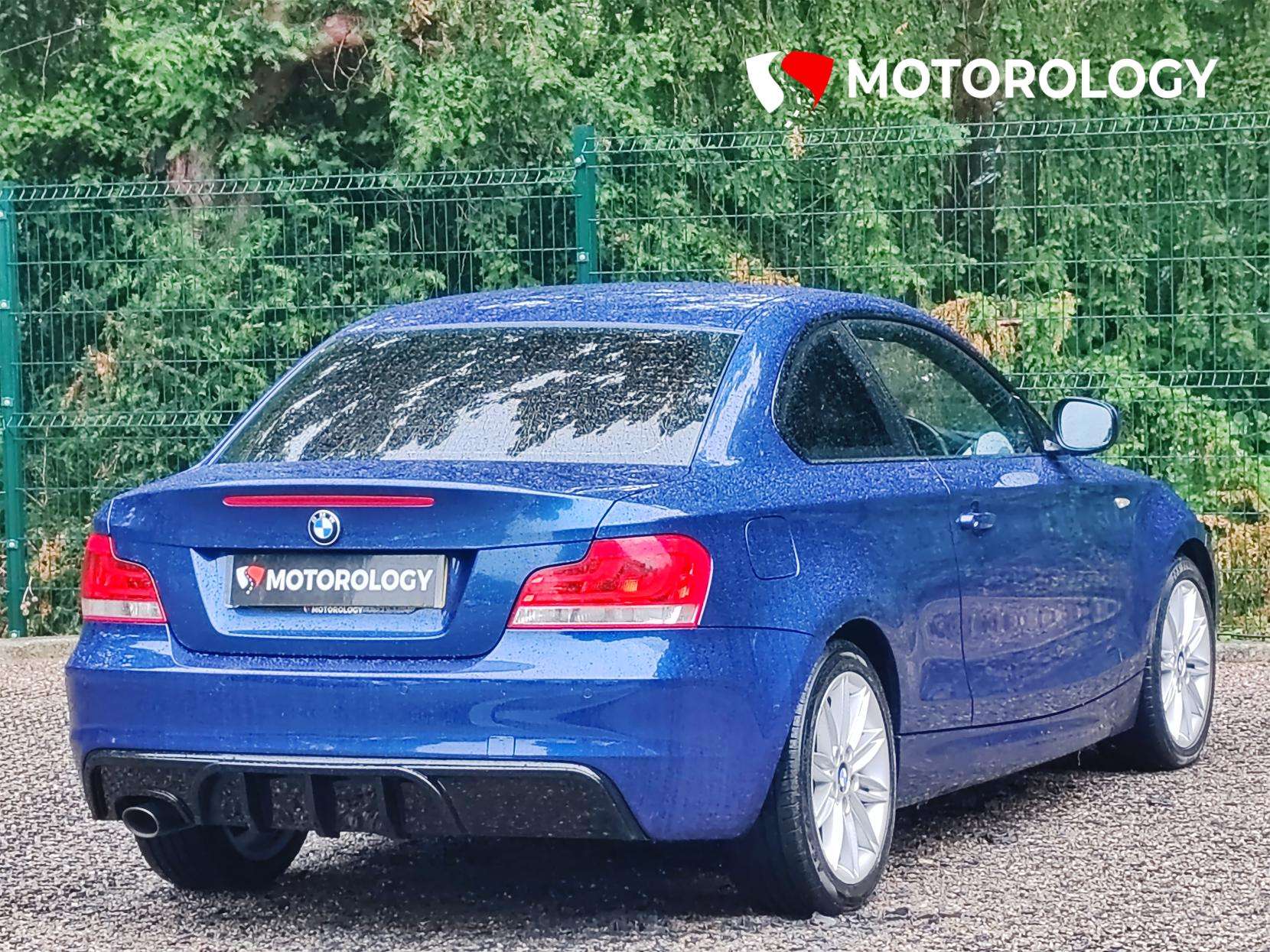 A 2011 BMW 1 SERIES 2.0 123d M Sport Coupe 2dr Diesel Steptronic Euro 5 (204 ps) A 2011 BMW 1 SERIES 2.0 123d M Sport Coupe 2dr Diesel Steptronic Euro 5 (204 ps)