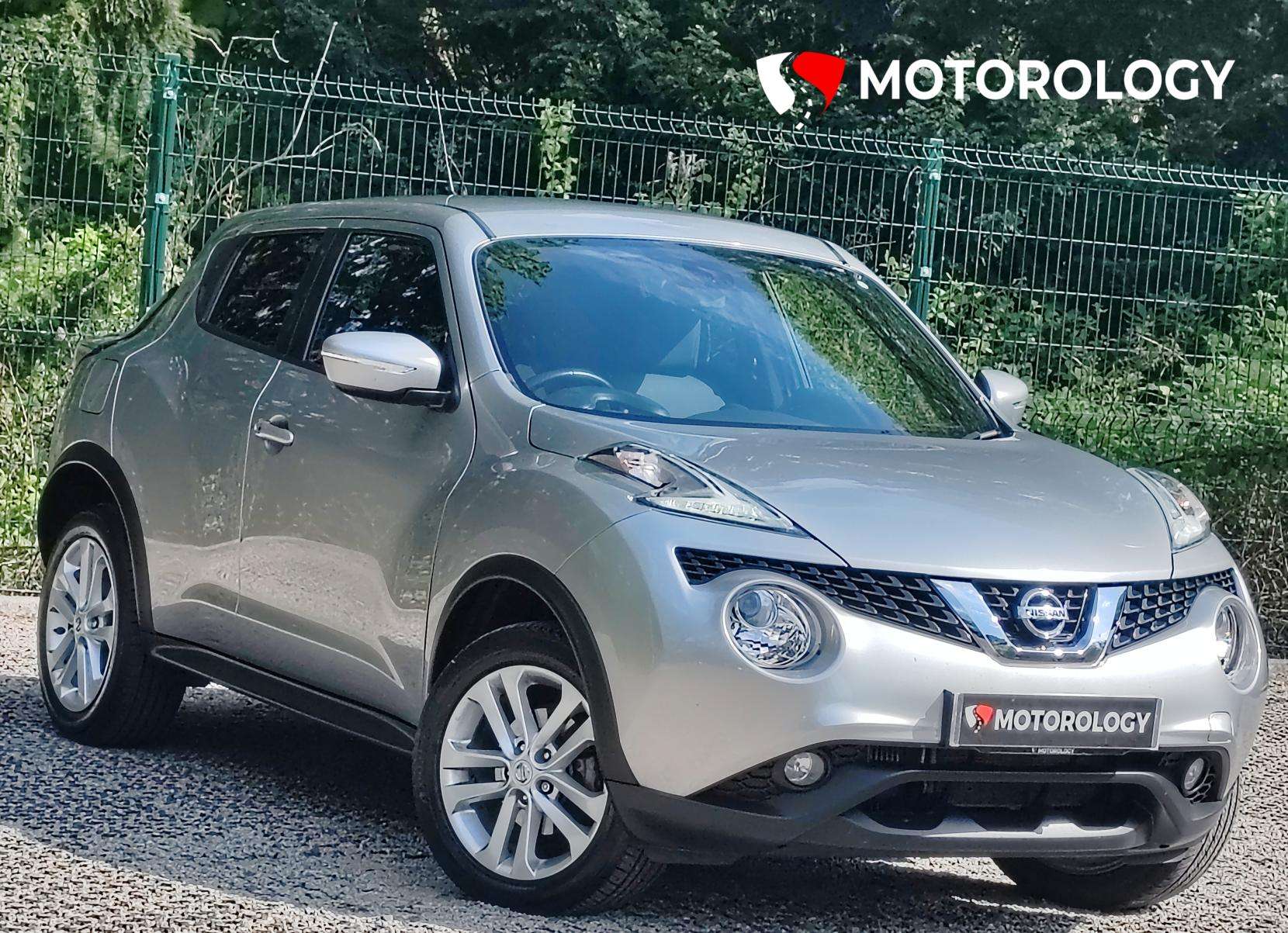 A 2017 NISSAN JUKE 1.2 DIG-T N-Connecta SUV 5dr Petrol Manual Euro 6 (s/s) (115 ps) A 2017 NISSAN JUKE 1.2 DIG-T N-Connecta SUV 5dr Petrol Manual Euro 6 (s/s) (115 ps)