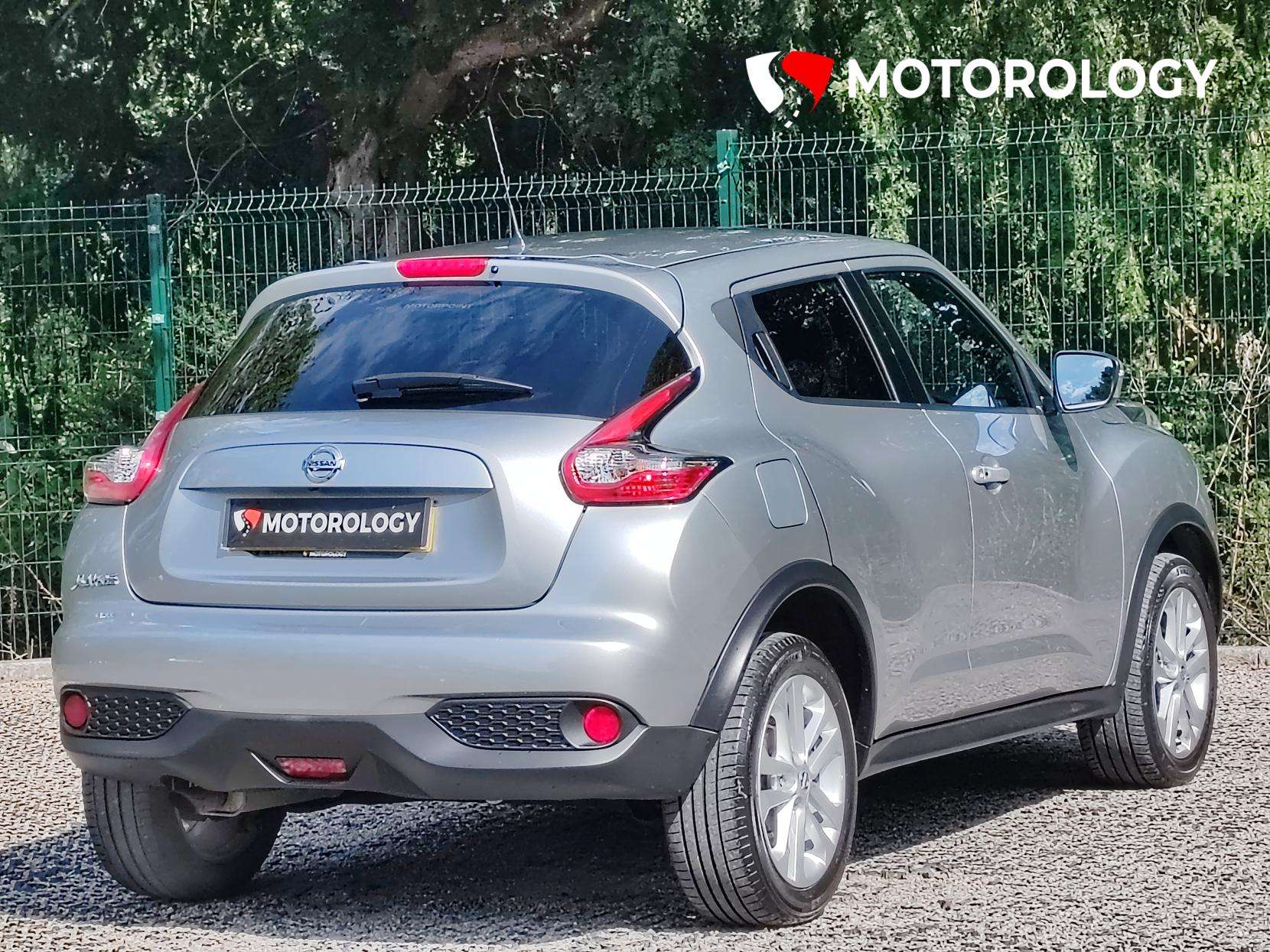 A 2017 NISSAN JUKE 1.2 DIG-T N-Connecta SUV 5dr Petrol Manual Euro 6 (s/s) (115 ps) A 2017 NISSAN JUKE 1.2 DIG-T N-Connecta SUV 5dr Petrol Manual Euro 6 (s/s) (115 ps)