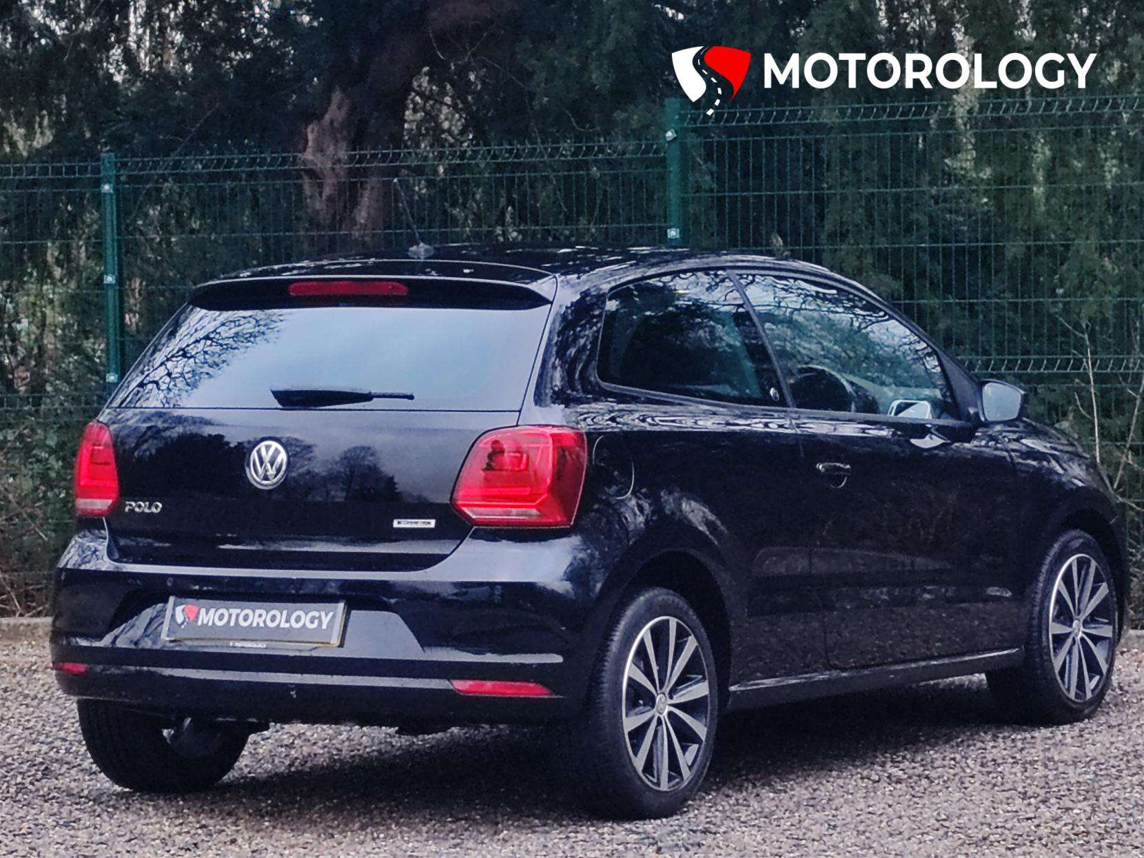 A 2017 VOLKSWAGEN POLO 1.0 BlueMotion Tech beats Hatchback 3dr Petrol Manual Euro 6 (s/s) (60 ps) A 2017 VOLKSWAGEN POLO 1.0 BlueMotion Tech beats Hatchback 3dr Petrol Manual Euro 6 (s/s) (60 ps)