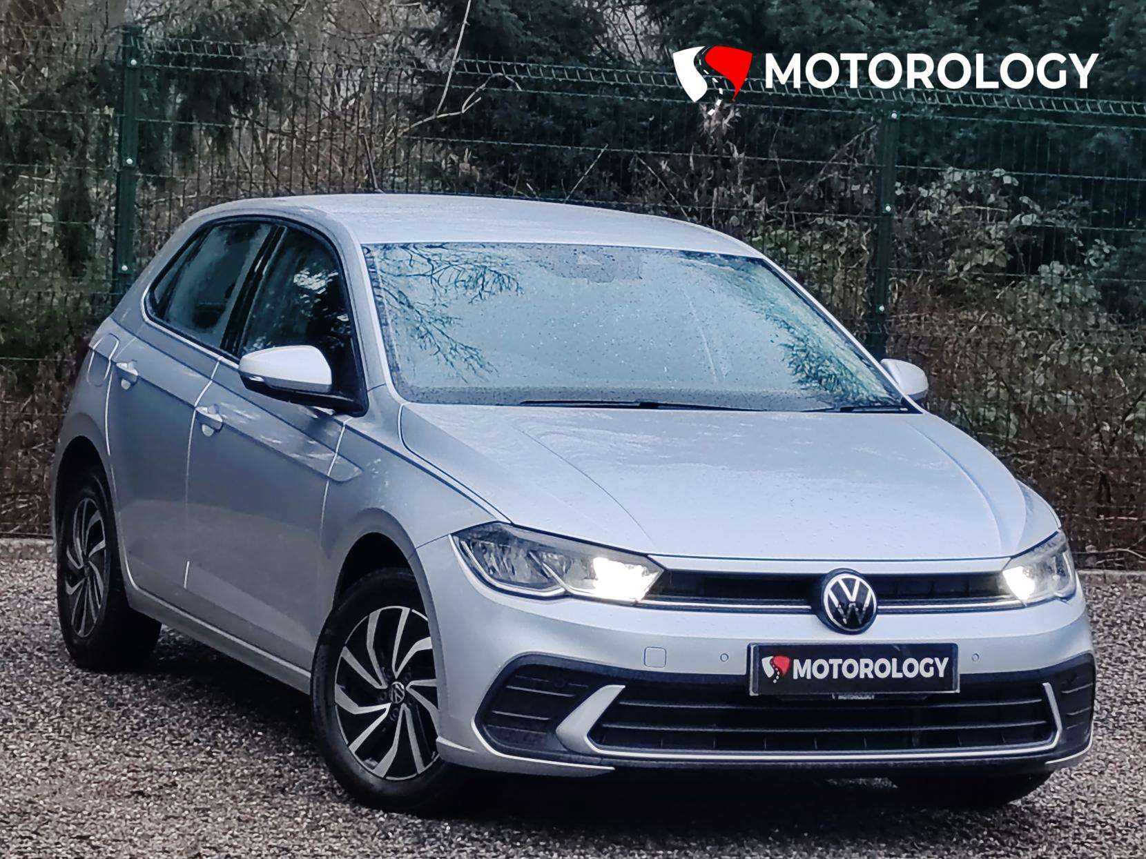 A 2022 VOLKSWAGEN POLO 1.0 TSI Life Hatchback 5dr Petrol Manual Euro 6 (s/s) (95 ps) A 2022 VOLKSWAGEN POLO 1.0 TSI Life Hatchback 5dr Petrol Manual Euro 6 (s/s) (95 ps)