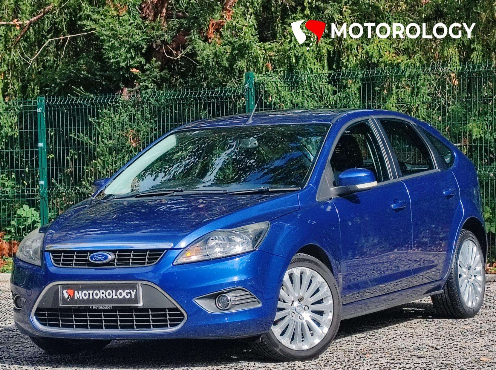A 2009 FORD FOCUS 1.6 Titanium Hatchback 5dr Petrol Manual (159 g/km, 99 bhp) A 2009 FORD FOCUS 1.6 Titanium Hatchback 5dr Petrol Manual (159 g/km, 99 bhp)
