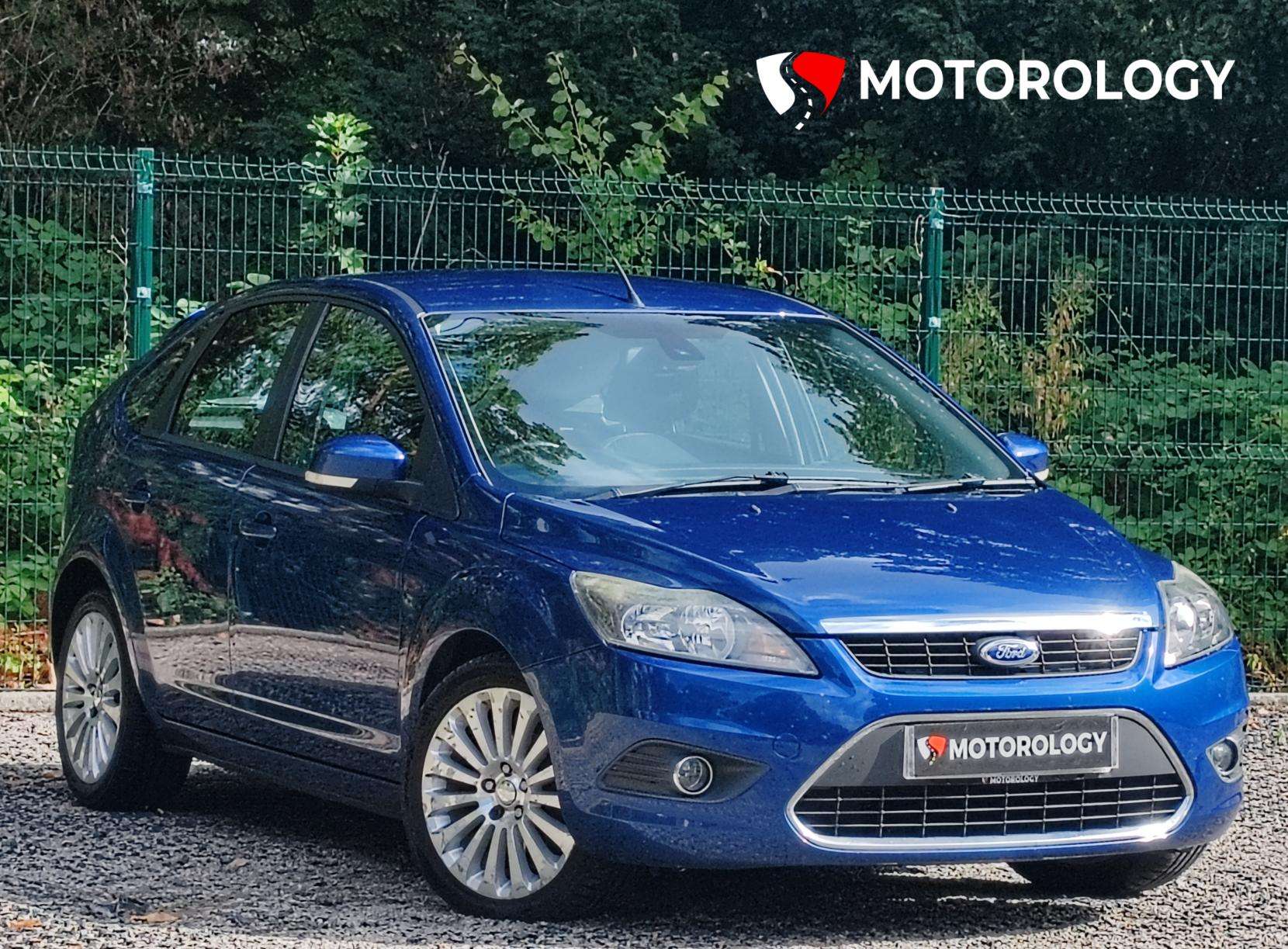 A 2009 FORD FOCUS 1.6 Titanium Hatchback 5dr Petrol Manual (159 g/km, 99 bhp) A 2009 FORD FOCUS 1.6 Titanium Hatchback 5dr Petrol Manual (159 g/km, 99 bhp)