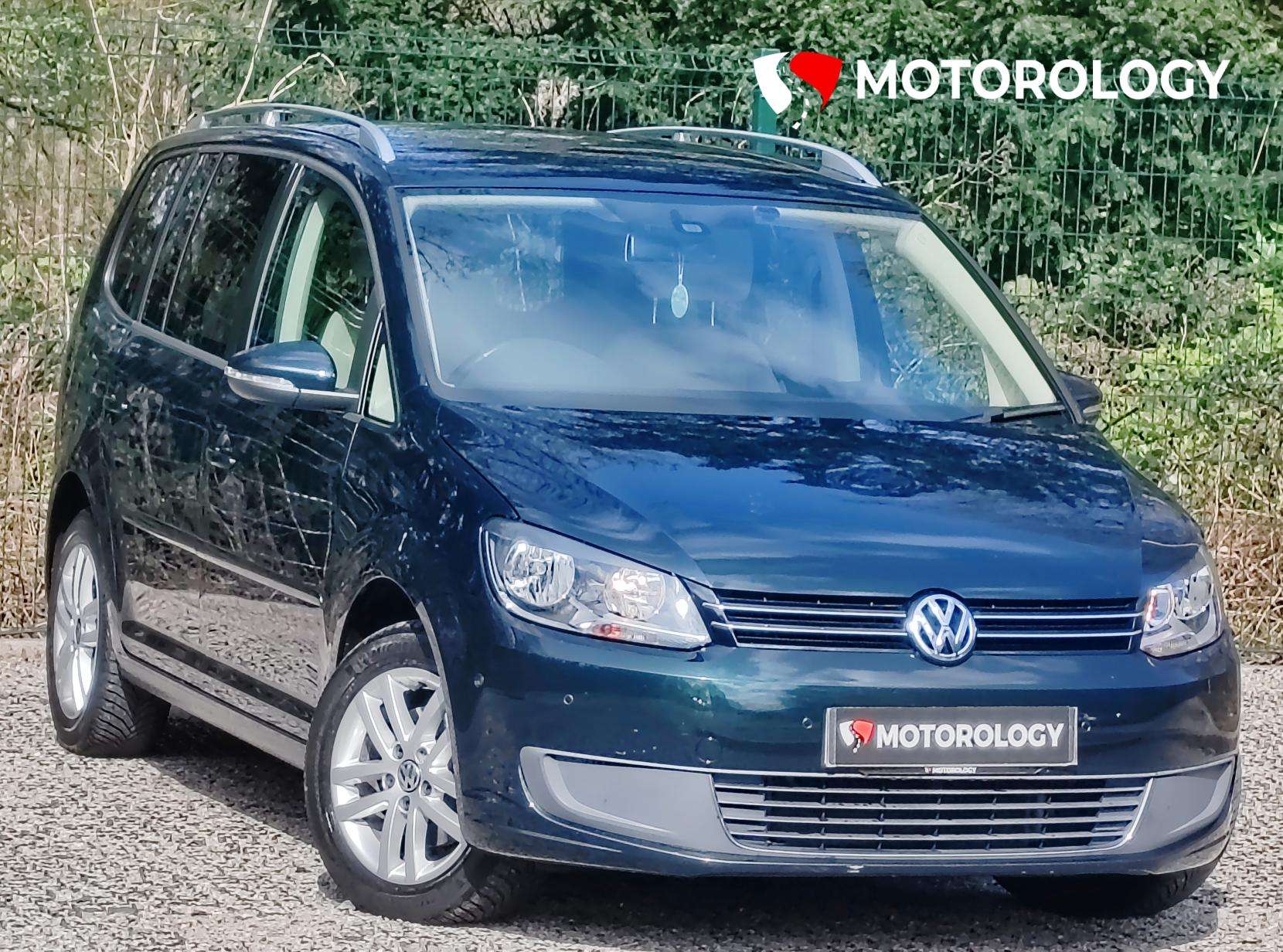 A 2014 VOLKSWAGEN TOURAN 1.6 TDI BlueMotion Tech SE MPV 5dr Diesel DSG Euro 5 (s/s) (105 ps) A 2014 VOLKSWAGEN TOURAN 1.6 TDI BlueMotion Tech SE MPV 5dr Diesel DSG Euro 5 (s/s) (105 ps)