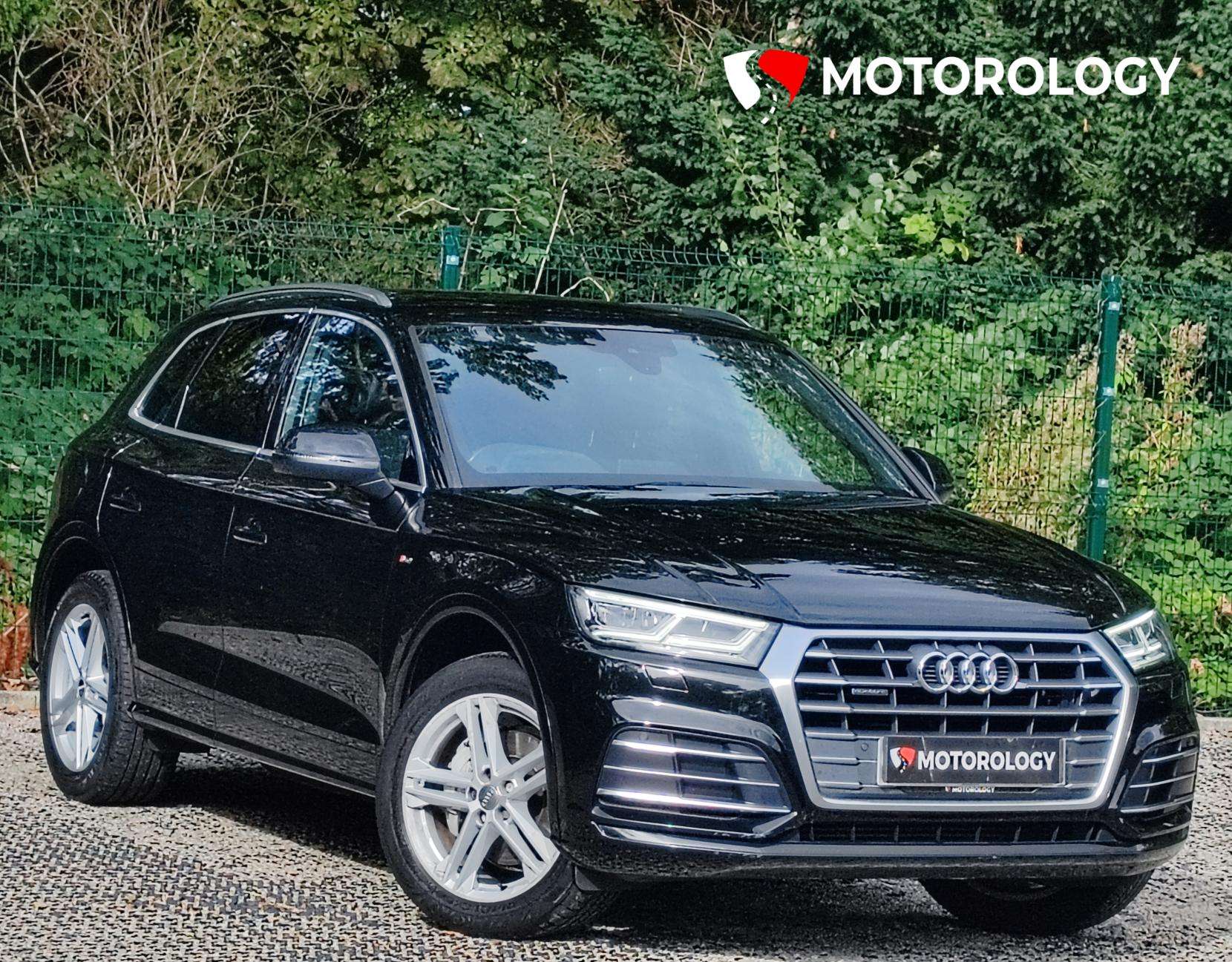 A 2018 AUDI Q5 2.0 TFSI S line SUV 5dr Petrol S Tronic quattro Euro 6 (s/s) (252 ps) A 2018 AUDI Q5 2.0 TFSI S line SUV 5dr Petrol S Tronic quattro Euro 6 (s/s) (252 ps)