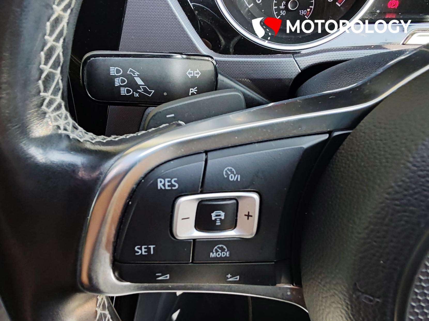 2017 VOLKSWAGEN TOURAN 2017 VOLKSWAGEN TOURAN