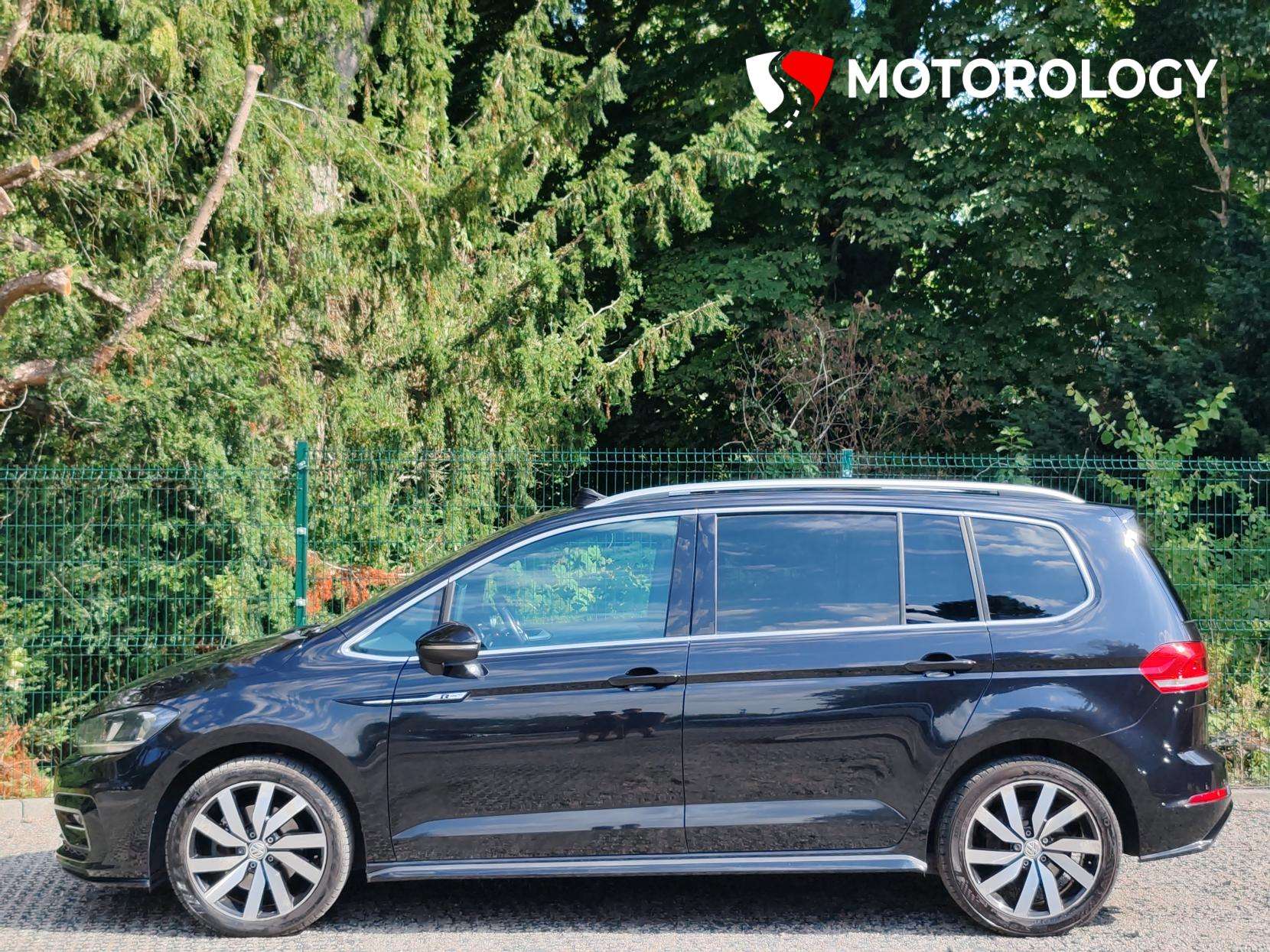 2017 VOLKSWAGEN TOURAN 2017 VOLKSWAGEN TOURAN