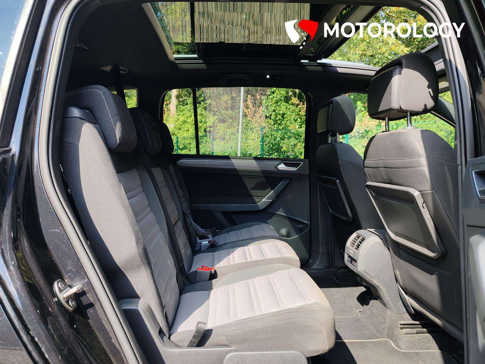 2017 VOLKSWAGEN TOURAN 2017 VOLKSWAGEN TOURAN