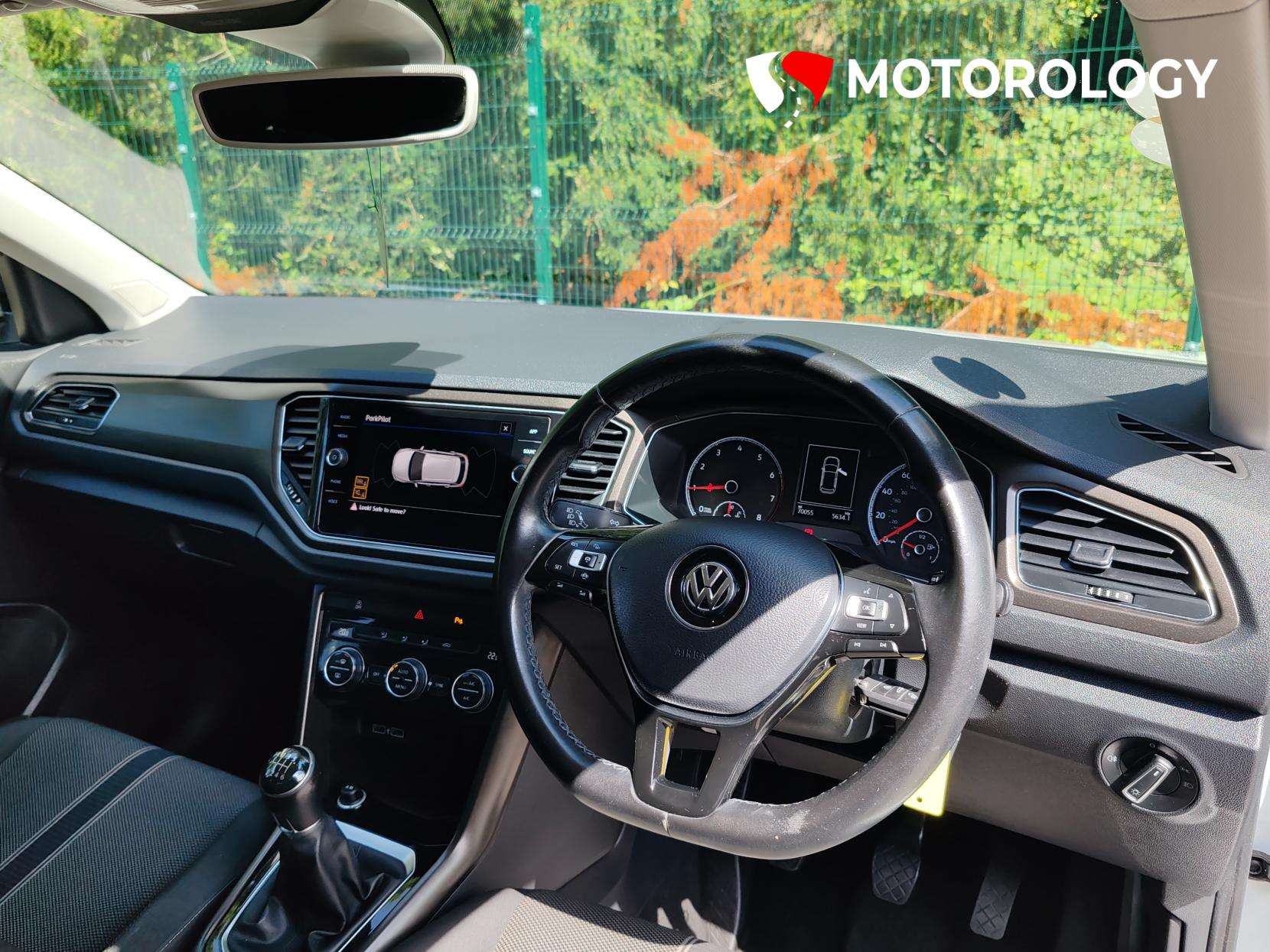 A 2019 VOLKSWAGEN T-ROC 1.0 TSI GPF Design SUV 5dr Petrol Manual Euro 6 (s/s) (115 ps) A 2019 VOLKSWAGEN T-ROC 1.0 TSI GPF Design SUV 5dr Petrol Manual Euro 6 (s/s) (115 ps)