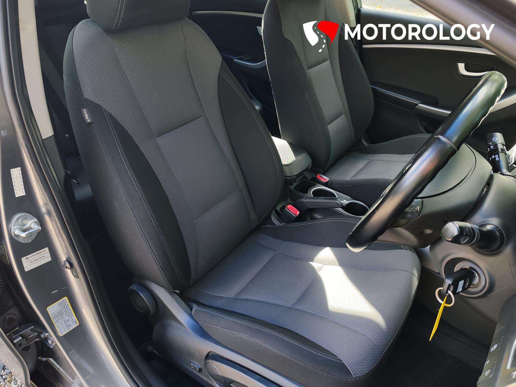 2015 HYUNDAI I30 2015 HYUNDAI I30