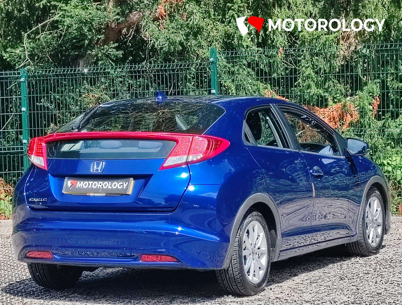 A 2012 HONDA CIVIC 1.4 i-VTEC SE Hatchback 5dr Petrol Manual Euro 5 (s/s) (100 ps) A 2012 HONDA CIVIC 1.4 i-VTEC SE Hatchback 5dr Petrol Manual Euro 5 (s/s) (100 ps)