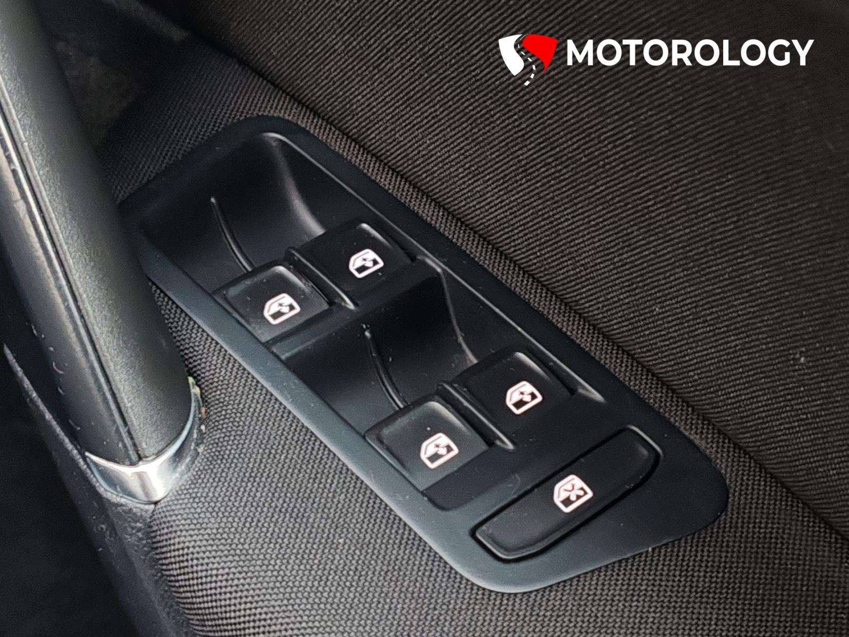 2017 VOLKSWAGEN GOLF 2017 VOLKSWAGEN GOLF