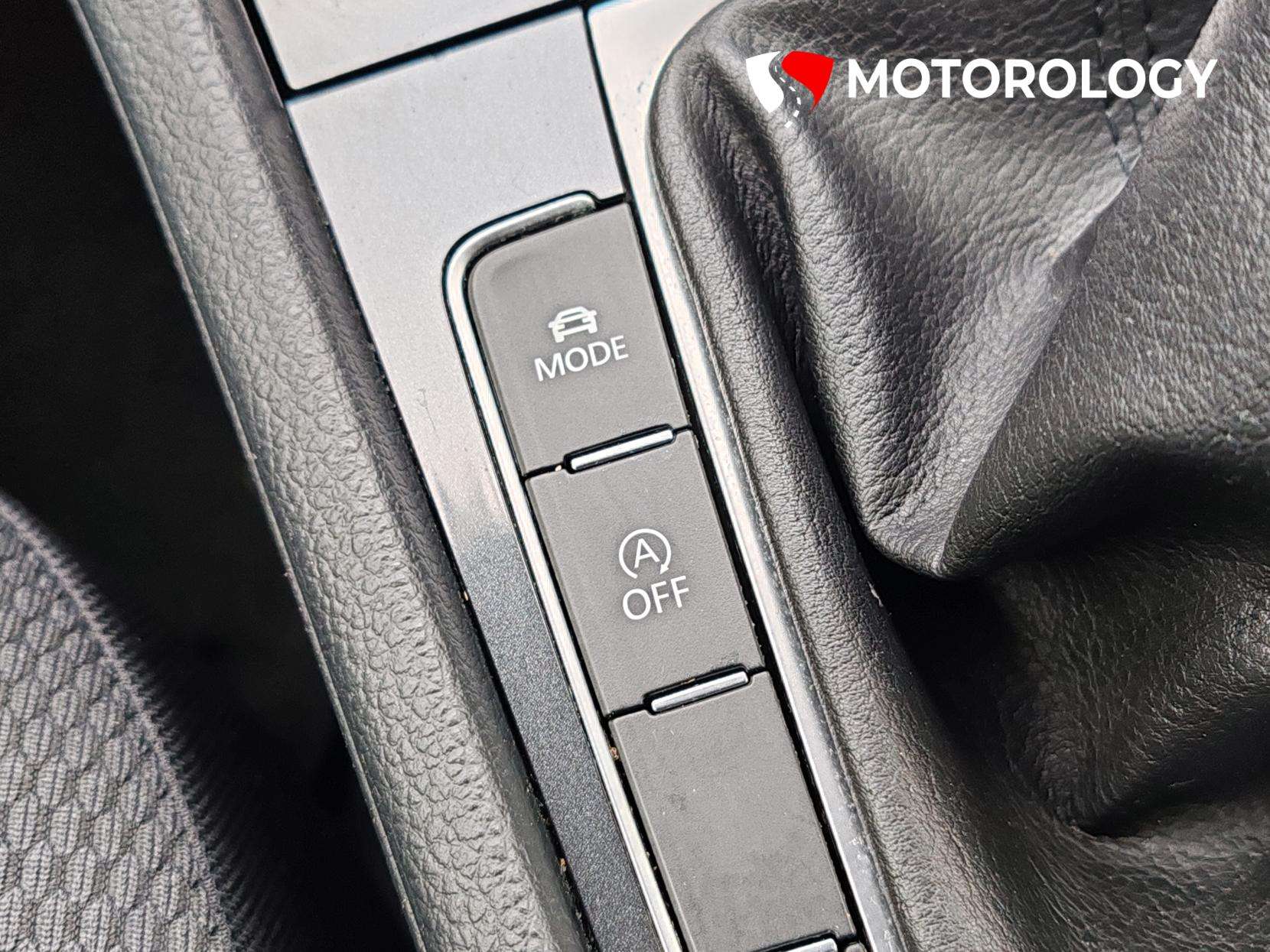 2017 VOLKSWAGEN GOLF 2017 VOLKSWAGEN GOLF