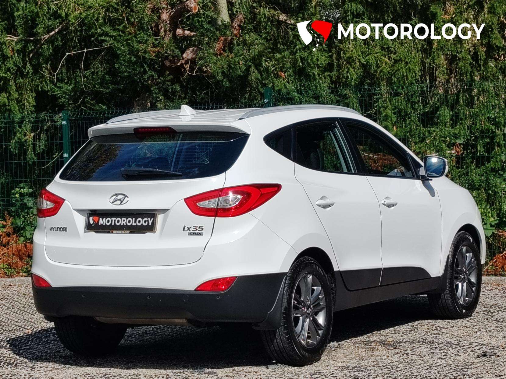 A 2014 HYUNDAI IX35 1.7 CRDi SE SUV 5dr Diesel Manual Euro 5 (s/s) (Nav) (115 ps) A 2014 HYUNDAI IX35 1.7 CRDi SE SUV 5dr Diesel Manual Euro 5 (s/s) (Nav) (115 ps)