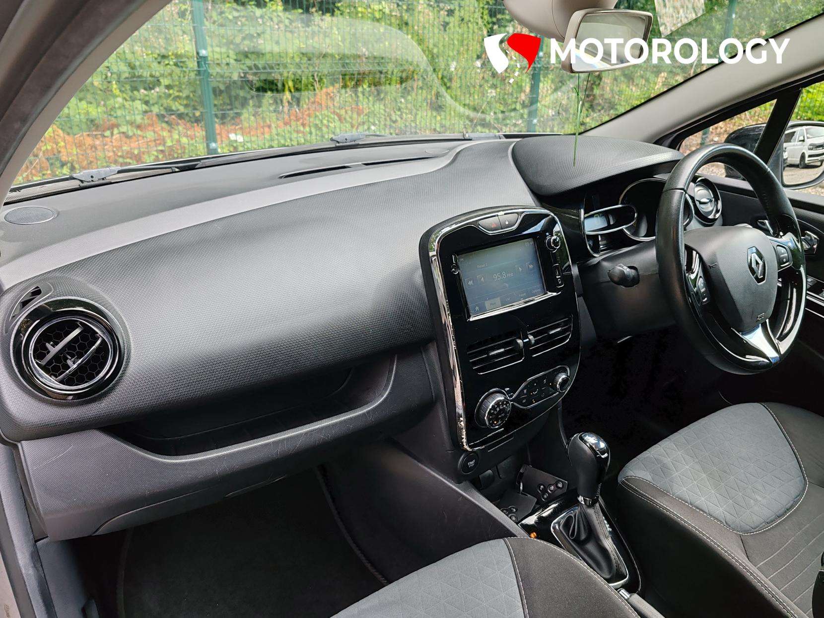 2015 RENAULT CLIO 2015 RENAULT CLIO