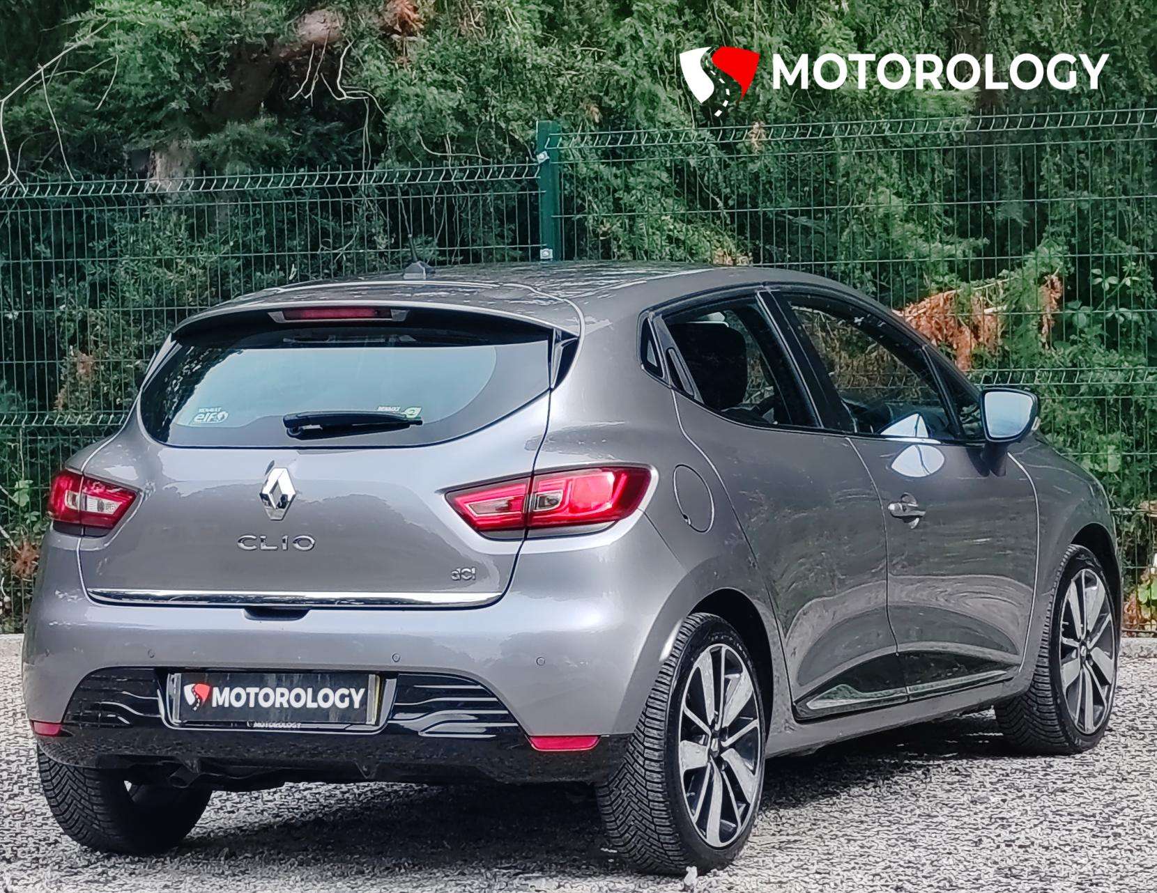 A 2015 RENAULT CLIO 1.5 dCi Dynamique S MediaNav Hatchback 5dr Diesel EDC Euro 5 (90 ps) A 2015 RENAULT CLIO 1.5 dCi Dynamique S MediaNav Hatchback 5dr Diesel EDC Euro 5 (90 ps)