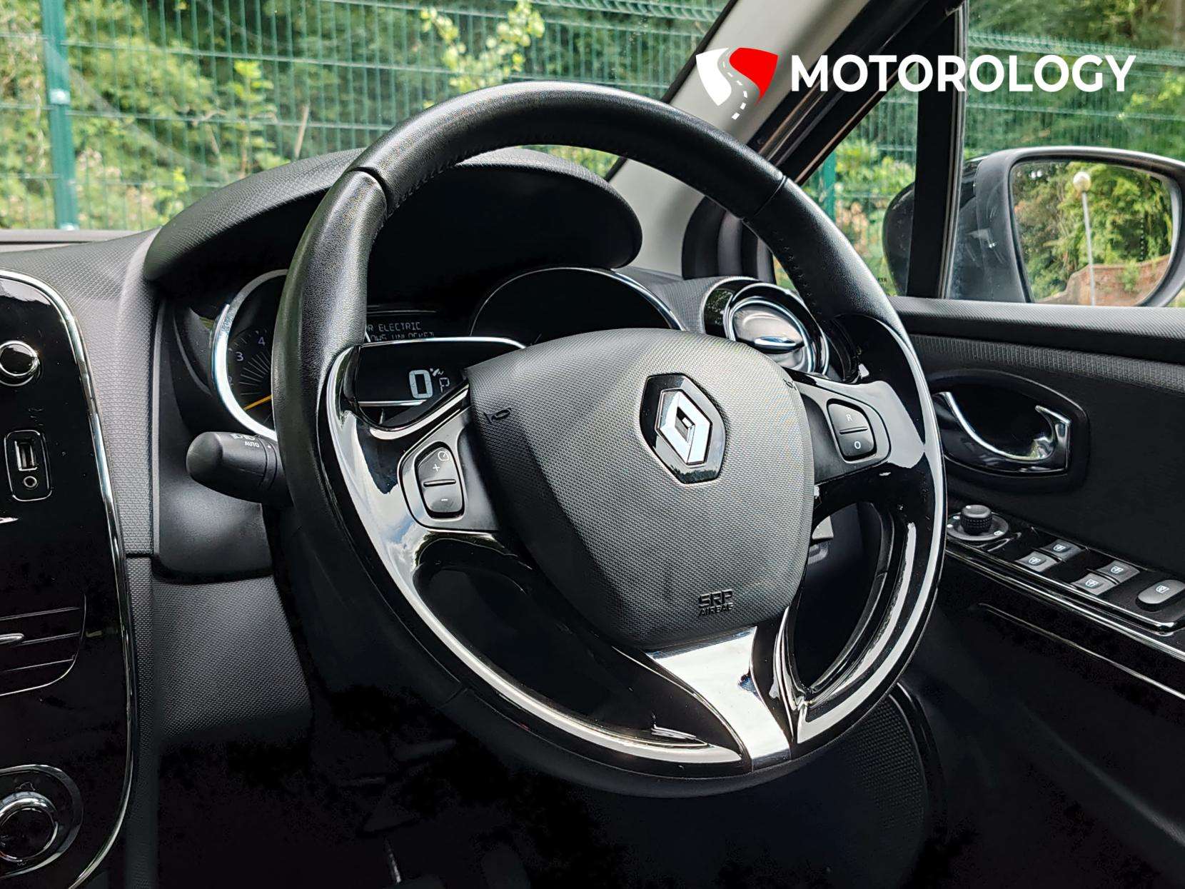 2015 RENAULT CLIO 2015 RENAULT CLIO