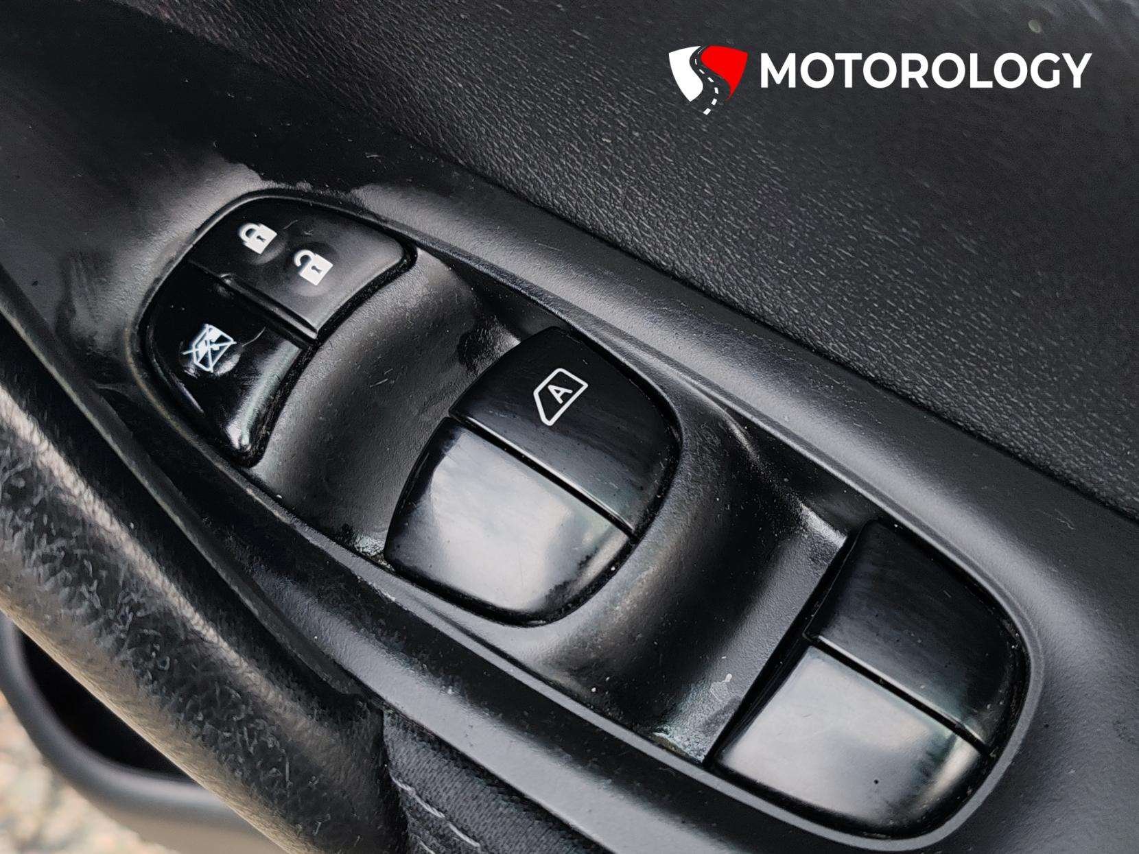 2015 NISSAN QASHQAI 2015 NISSAN QASHQAI