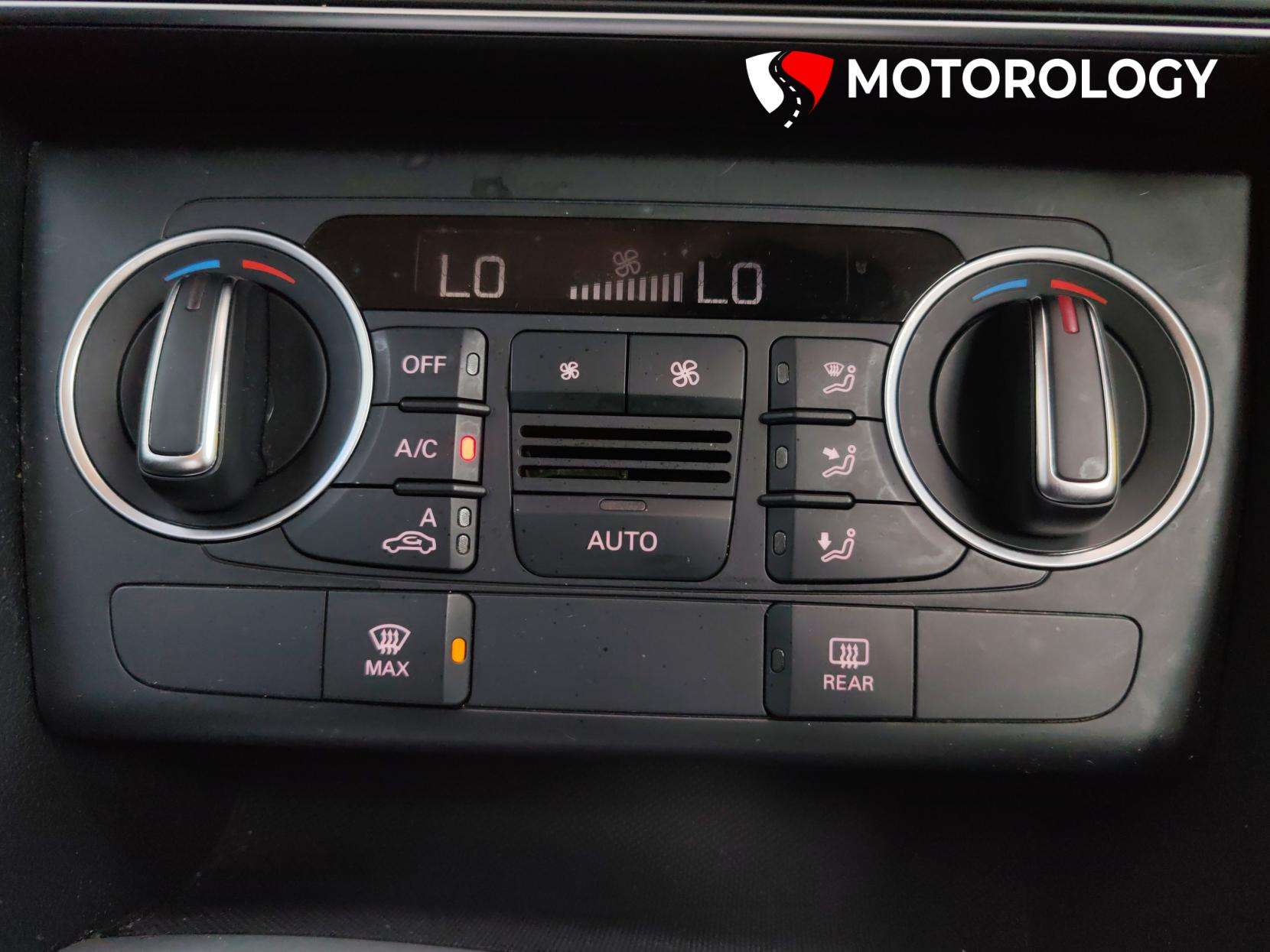 2015 AUDI Q3 2015 AUDI Q3