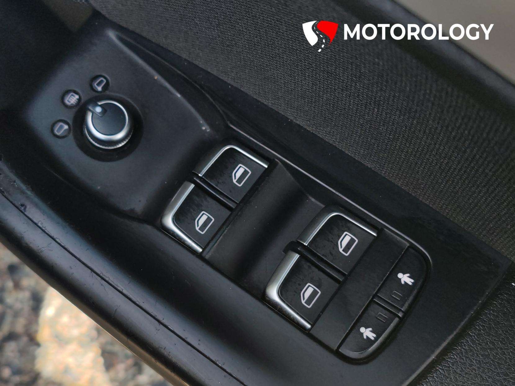 2015 AUDI Q3 2015 AUDI Q3