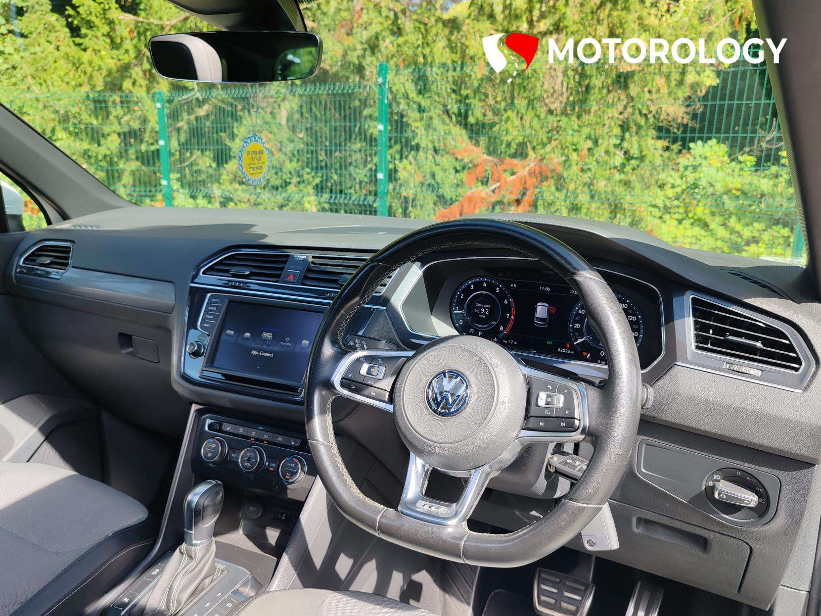 A 2017 VOLKSWAGEN TIGUAN 2.0 TSI BlueMotion Tech R-Line SUV 5dr Petrol DSG 4Motion Euro 6 (s/s) (180 ps) A 2017 VOLKSWAGEN TIGUAN 2.0 TSI BlueMotion Tech R-Line SUV 5dr Petrol DSG 4Motion Euro 6 (s/s) (180 ps)