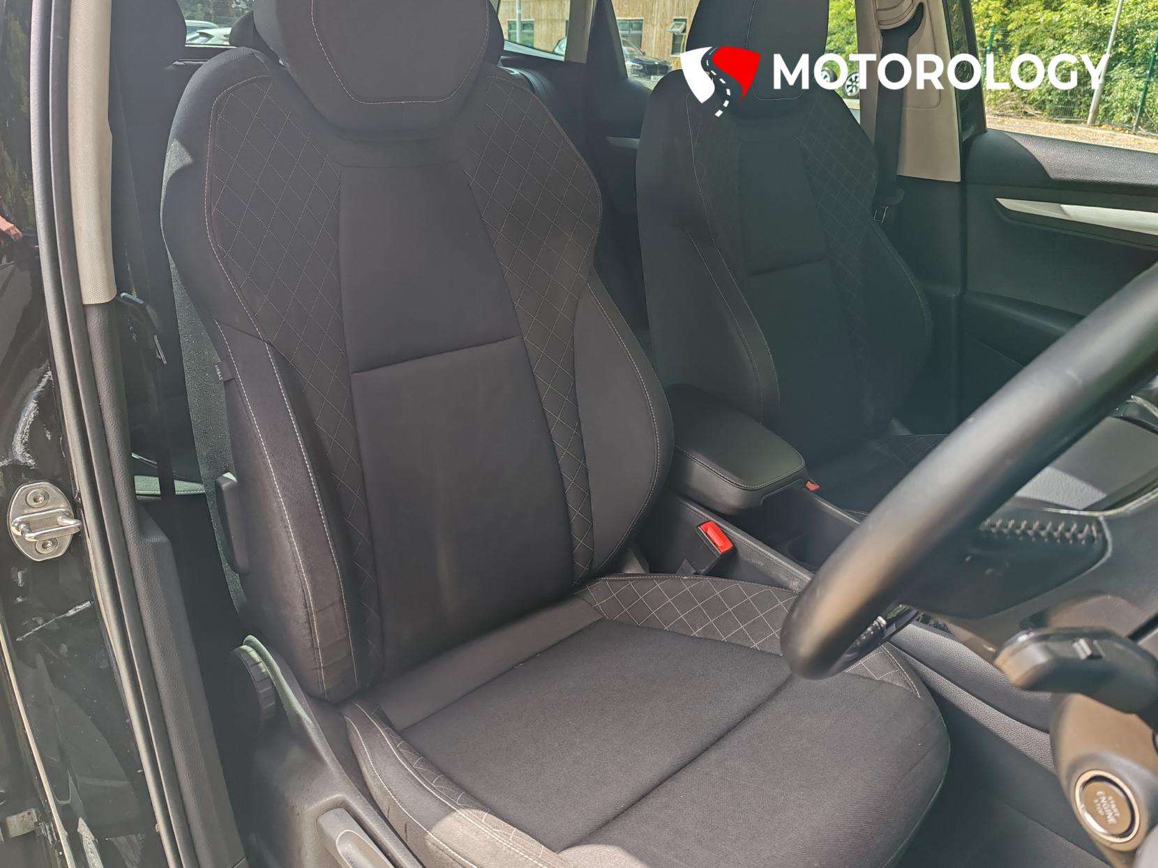 2021 SKODA KAROQ 2021 SKODA KAROQ