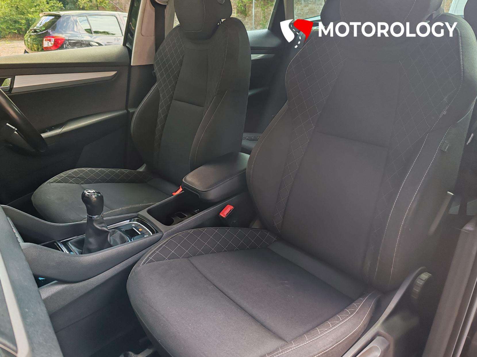 2021 SKODA KAROQ 2021 SKODA KAROQ