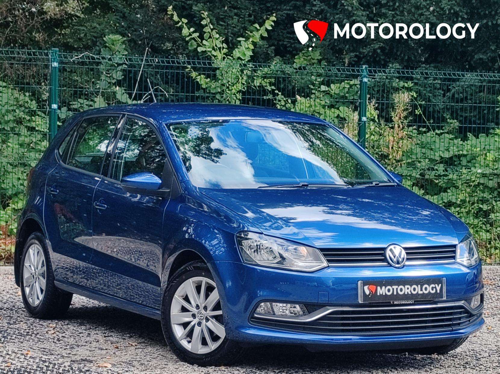 A 2015 VOLKSWAGEN POLO 1.0 BlueMotion Tech SE Hatchback 5dr Petrol Manual Euro 6 (s/s) (75 ps) A 2015 VOLKSWAGEN POLO 1.0 BlueMotion Tech SE Hatchback 5dr Petrol Manual Euro 6 (s/s) (75 ps)