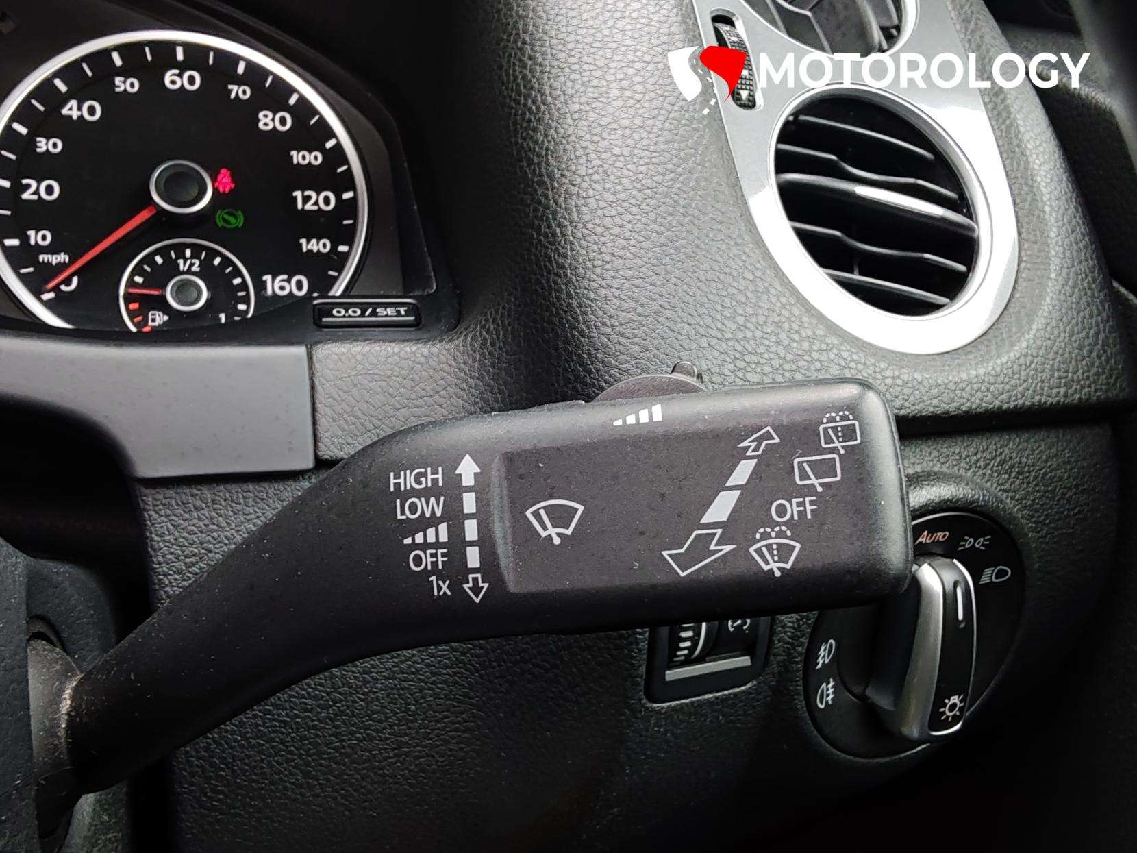 2015 VOLKSWAGEN TIGUAN 2015 VOLKSWAGEN TIGUAN