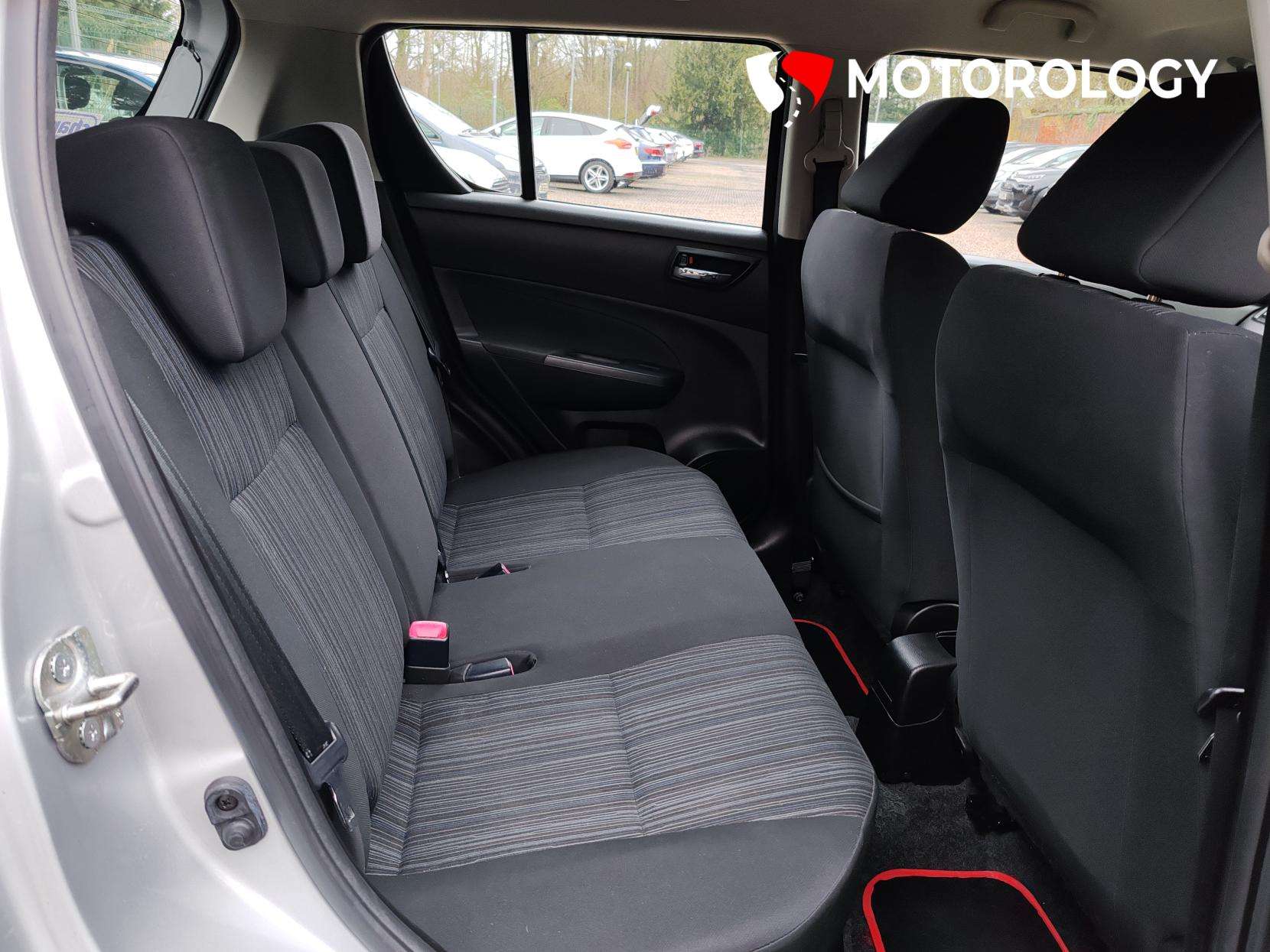 2015 SUZUKI SWIFT 2015 SUZUKI SWIFT