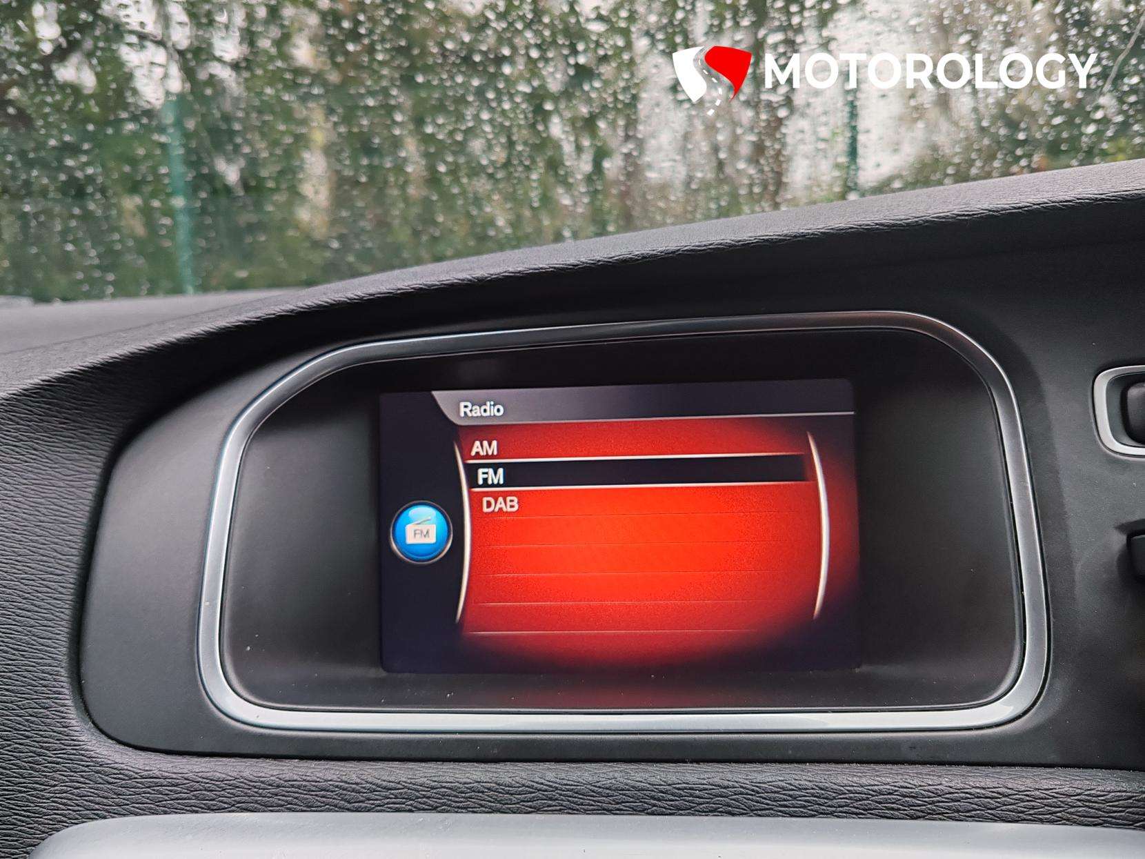 2018 VOLVO V40 2018 VOLVO V40