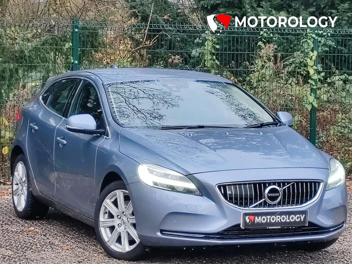 Check out this Volvo V40 2018 Petrol Manual