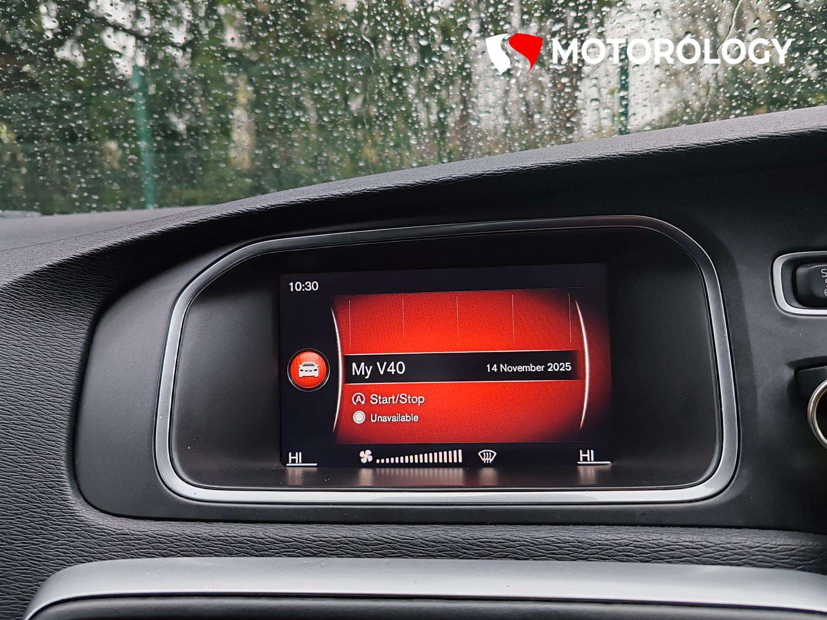 2018 VOLVO V40 2018 VOLVO V40