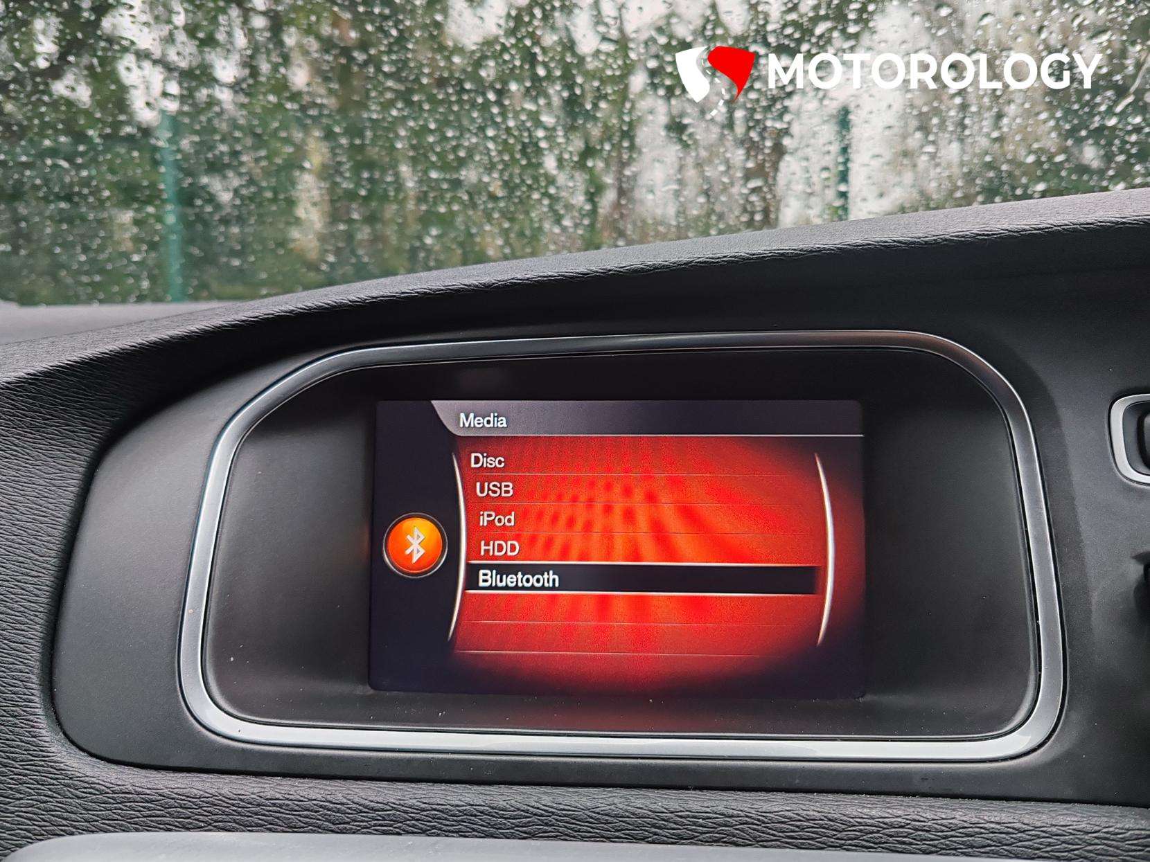 2018 VOLVO V40 2018 VOLVO V40