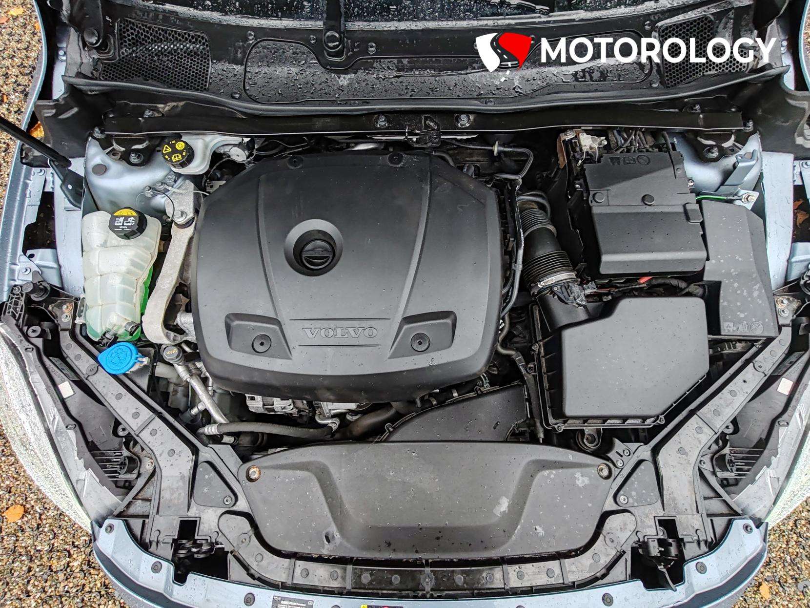 2018 VOLVO V40 2018 VOLVO V40