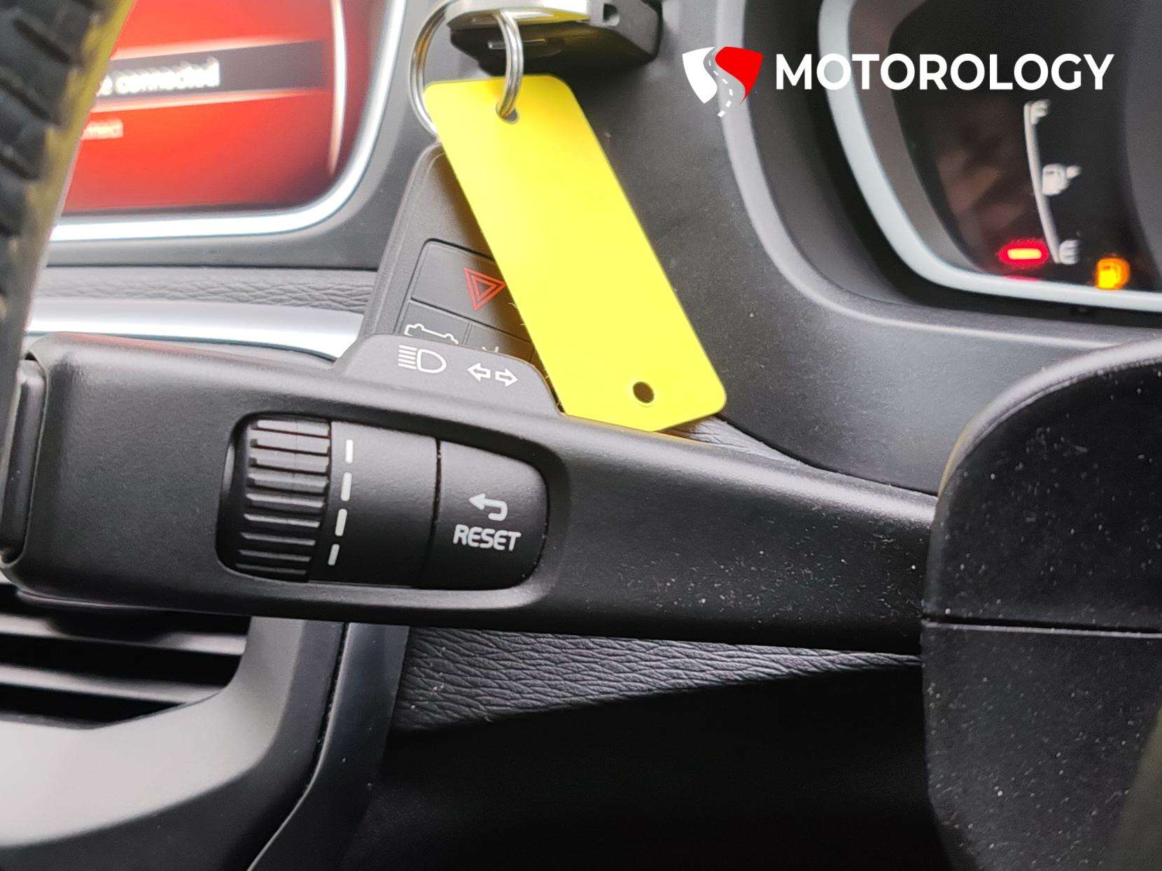 2018 VOLVO V40 2018 VOLVO V40