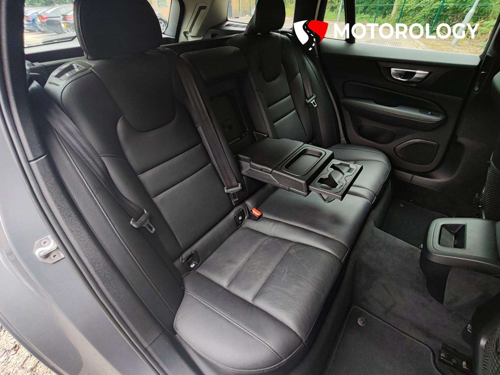 2019 VOLVO V60 2019 VOLVO V60