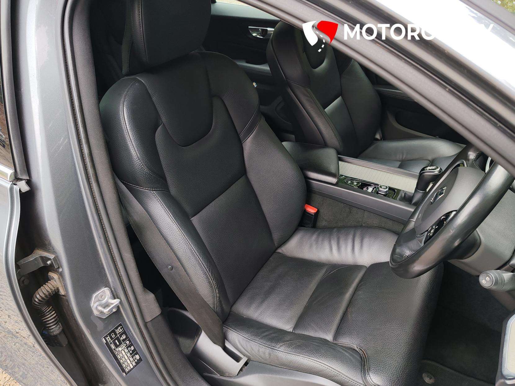 2019 VOLVO V60 2019 VOLVO V60